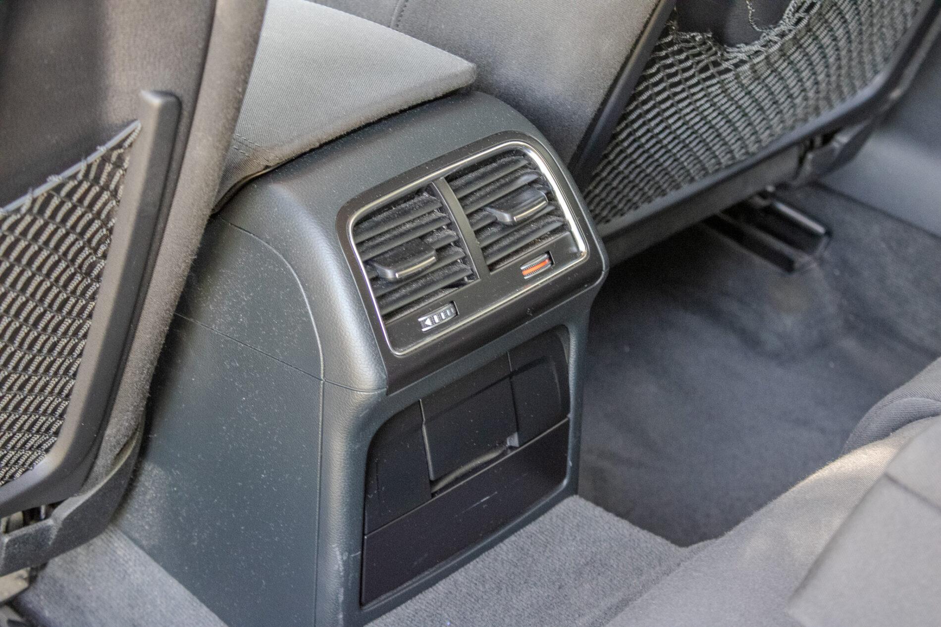 2012 AUDI A4, hnedá kombi, 223 486 km
