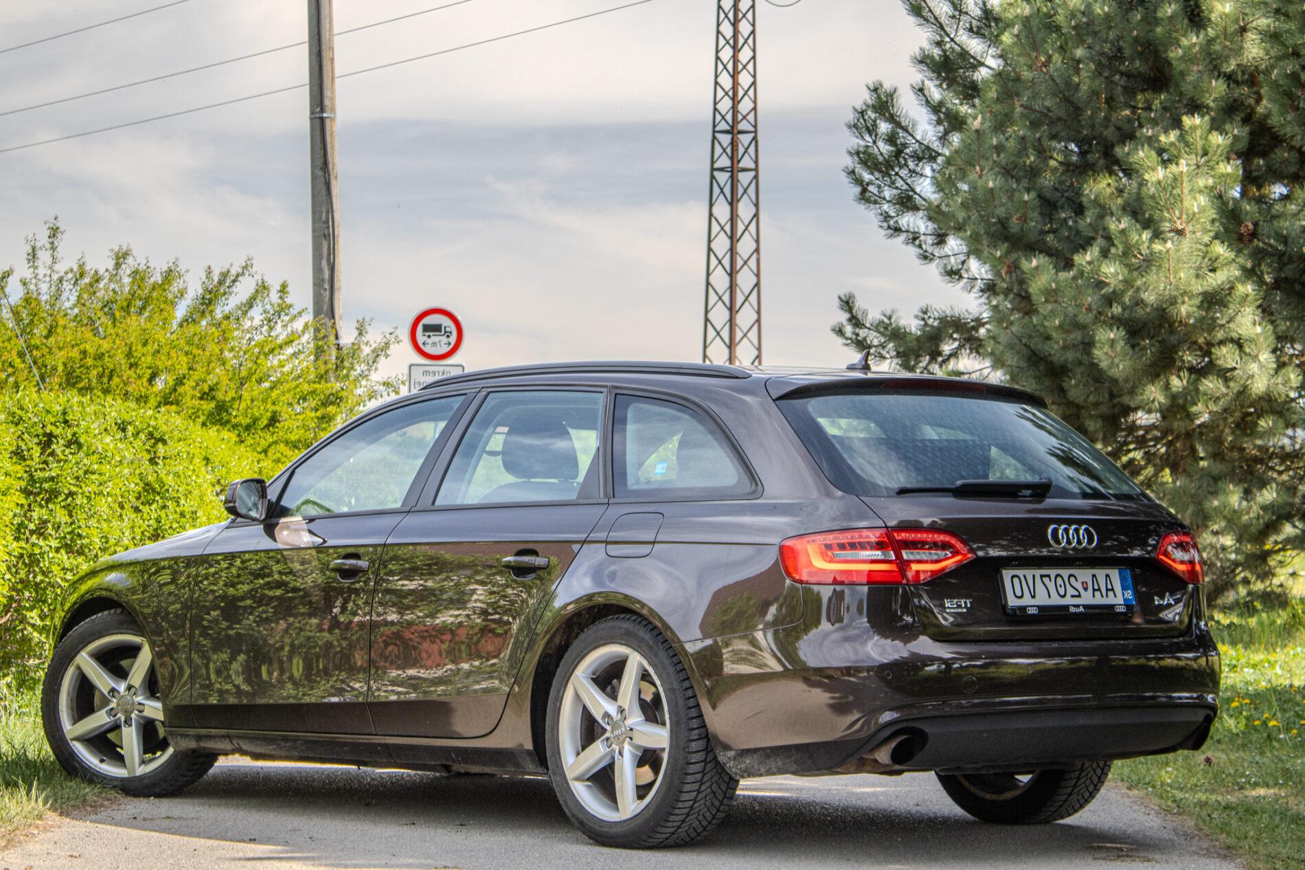 2012 AUDI A4, hnedá kombi, 223 486 km