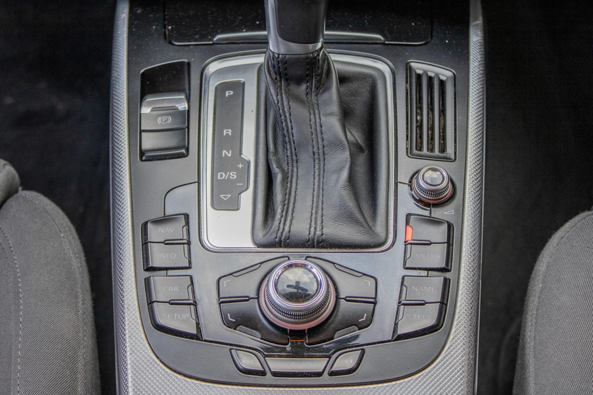 2012 AUDI A4, hnedá kombi, 223 486 km