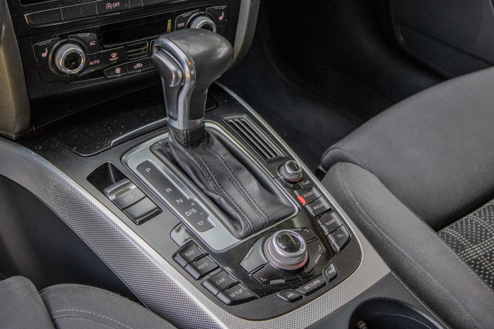 2012 AUDI A4, hnedá kombi, 223 486 km