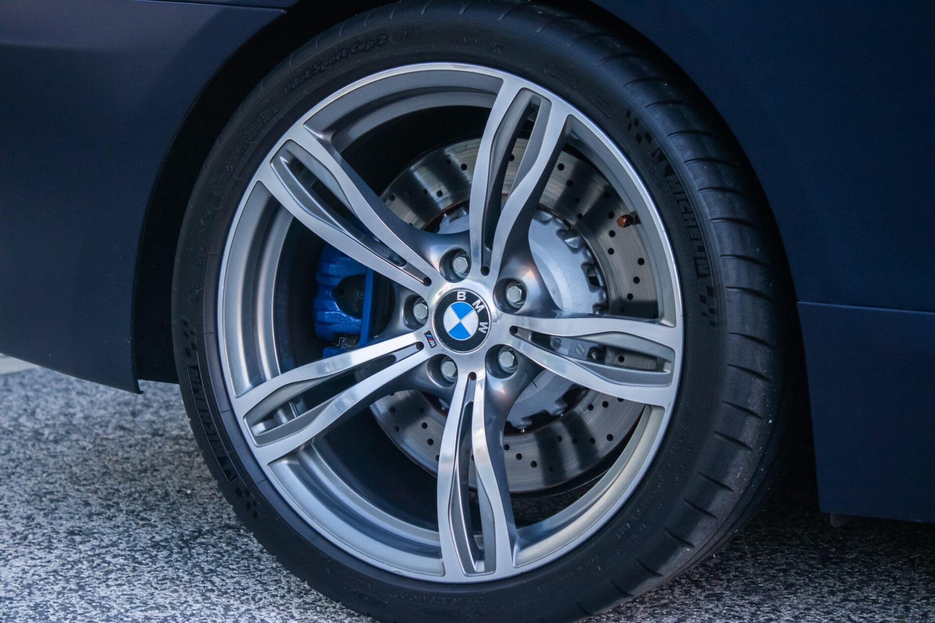 2013 BMW M6, modrá kupé, 57 095 km