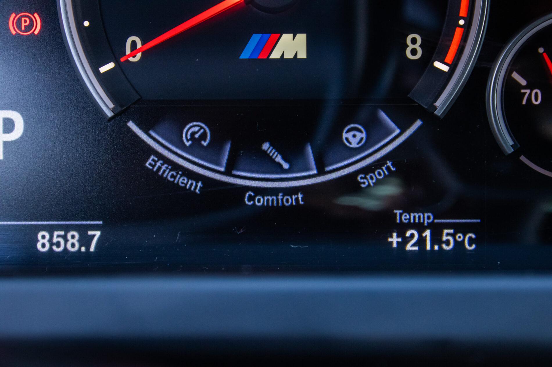 2013 BMW M6, modrá kupé, 57 095 km