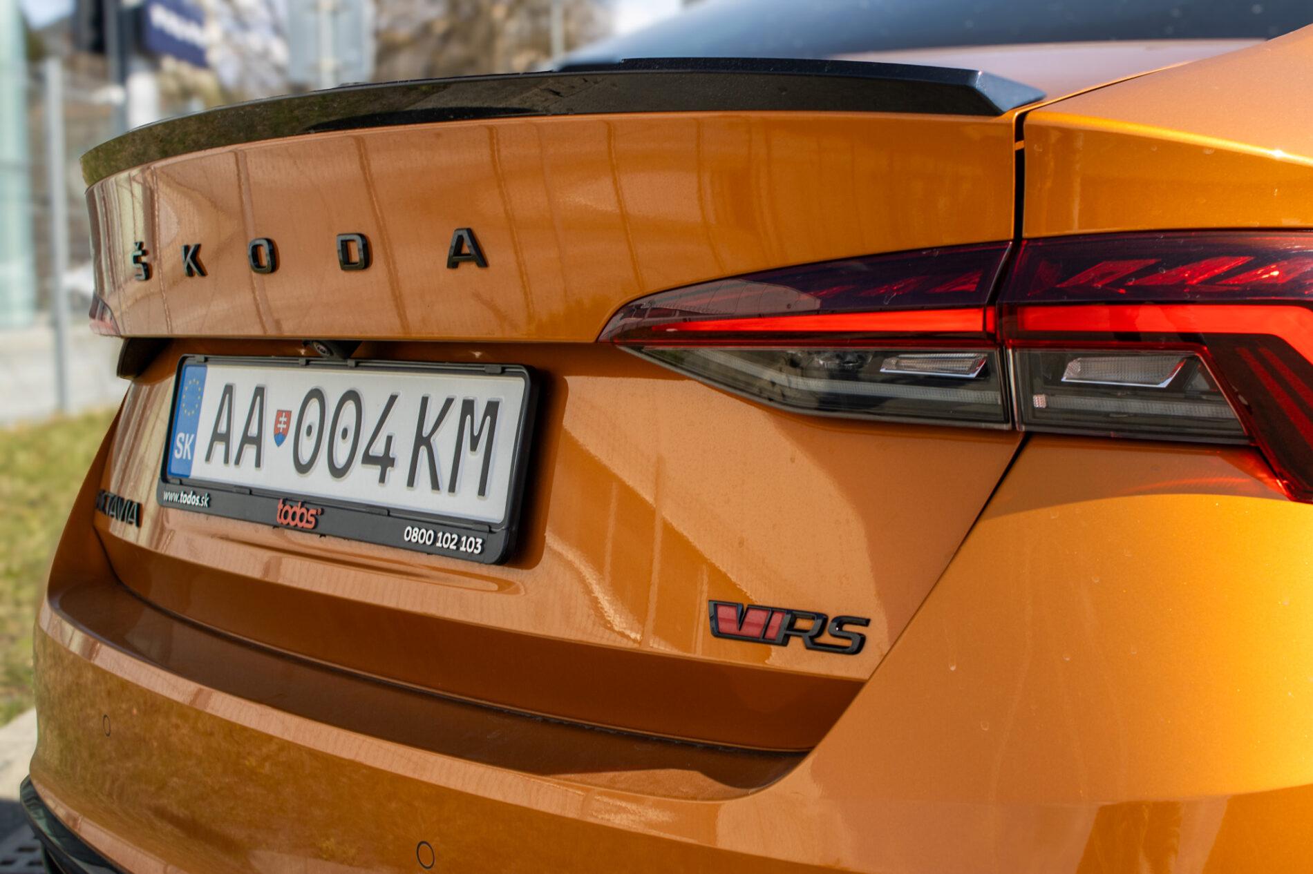 2024 Skoda Octavia RS, oranžová sedan, 18 411 km