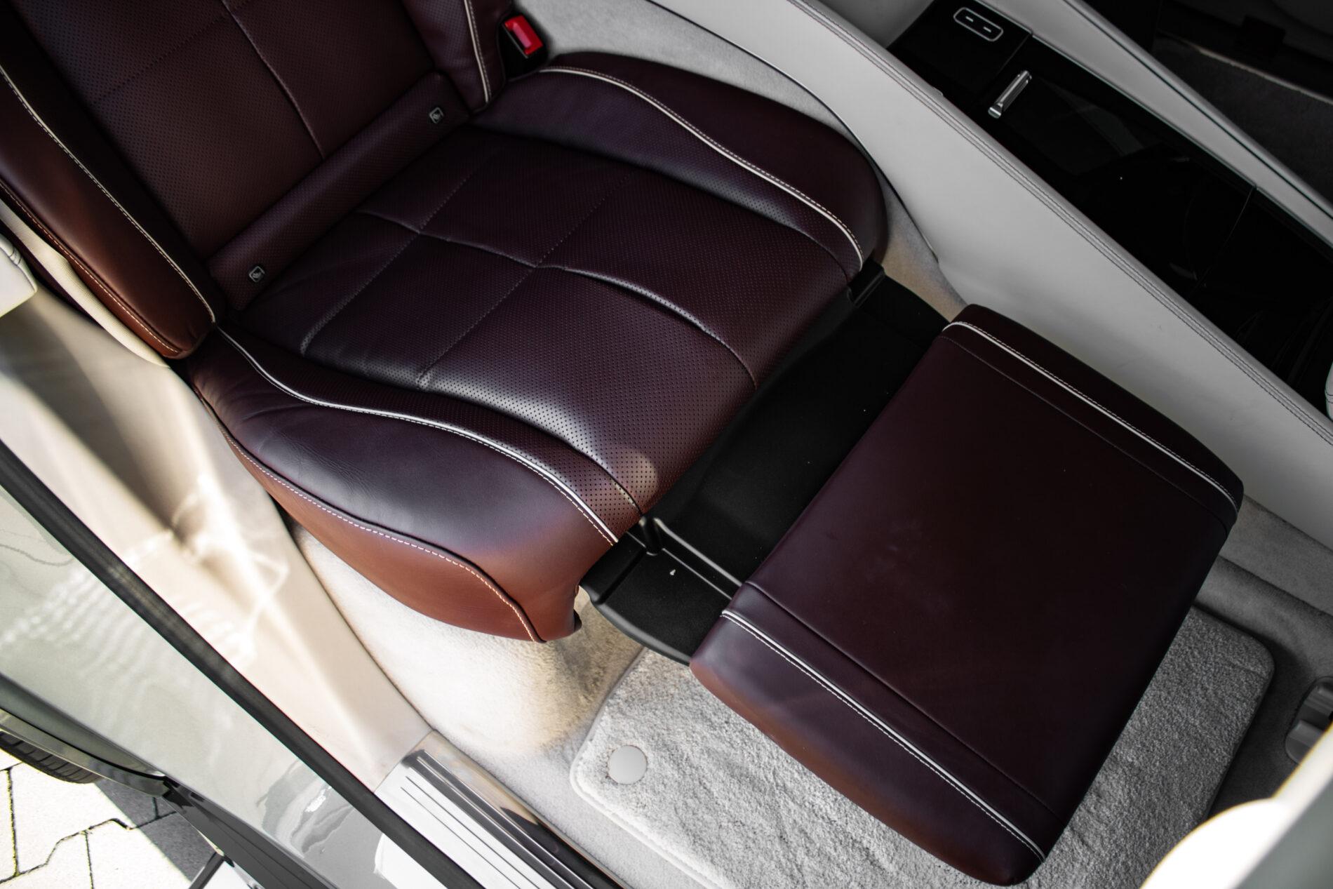 2022 Mercedes-Benz GLS Maybach, sivá suv, 42 000 km