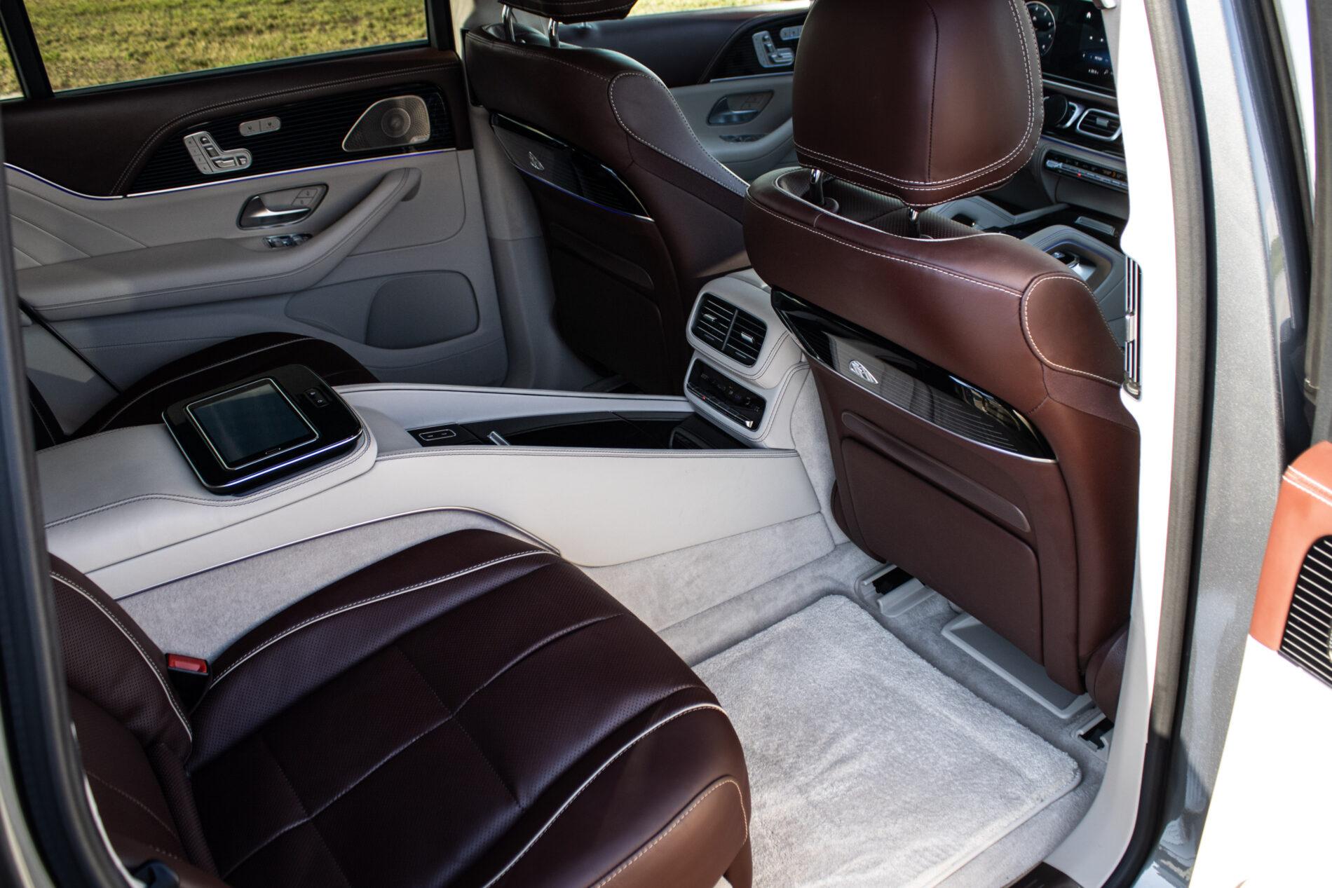 2022 Mercedes-Benz GLS Maybach, sivá suv, 42 000 km