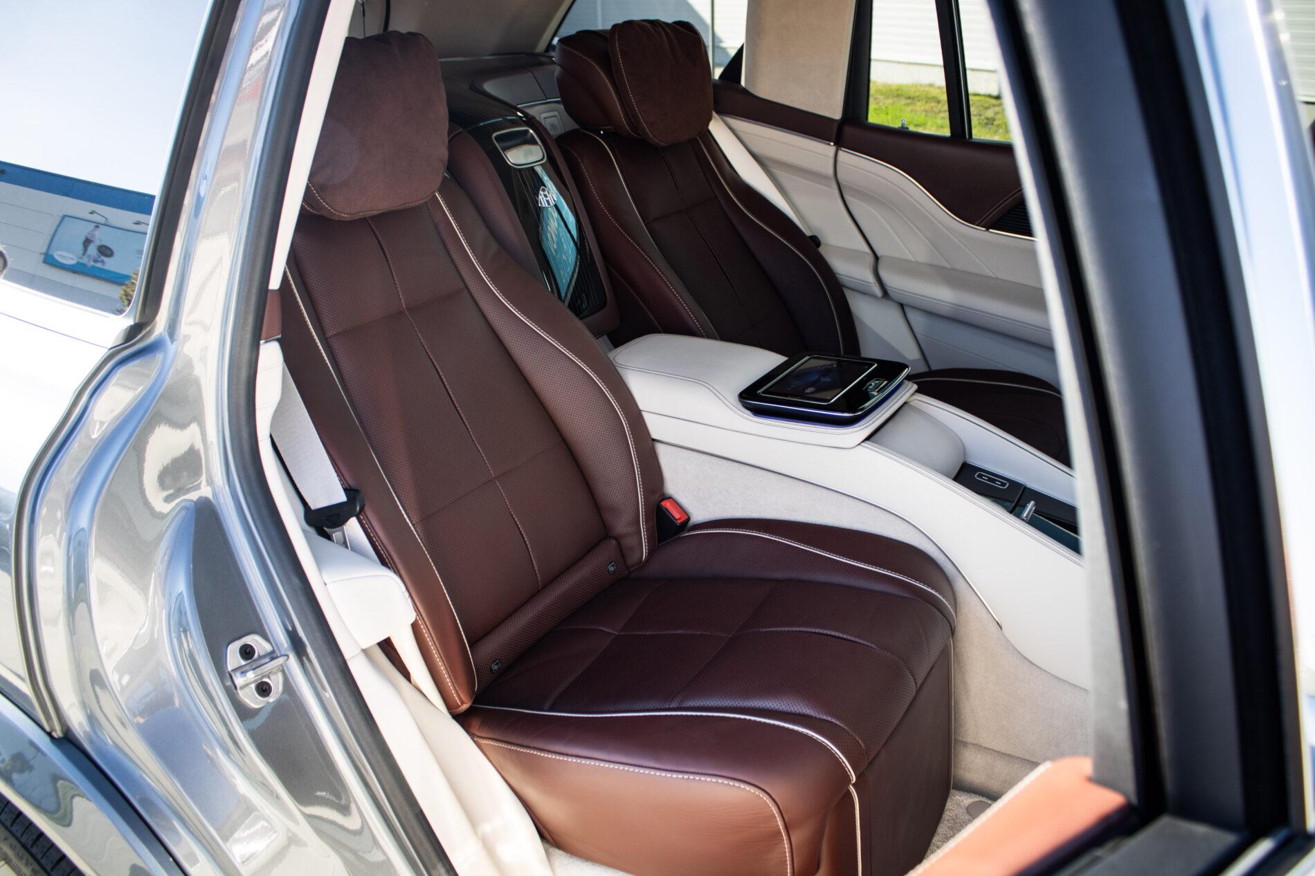 2022 Mercedes-Benz GLS Maybach, sivá suv, 42 000 km