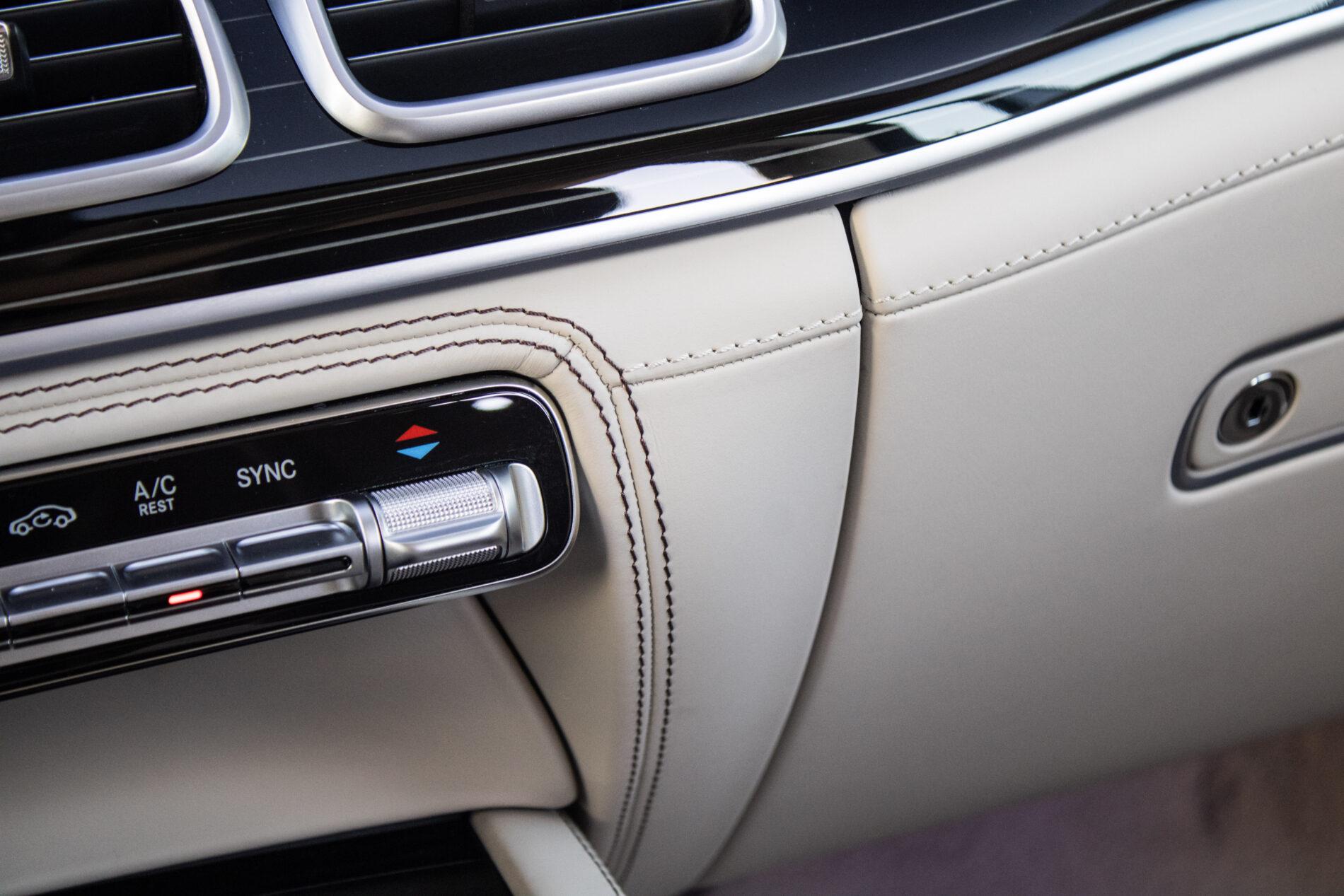 2022 Mercedes-Benz GLS Maybach, sivá suv, 42 000 km