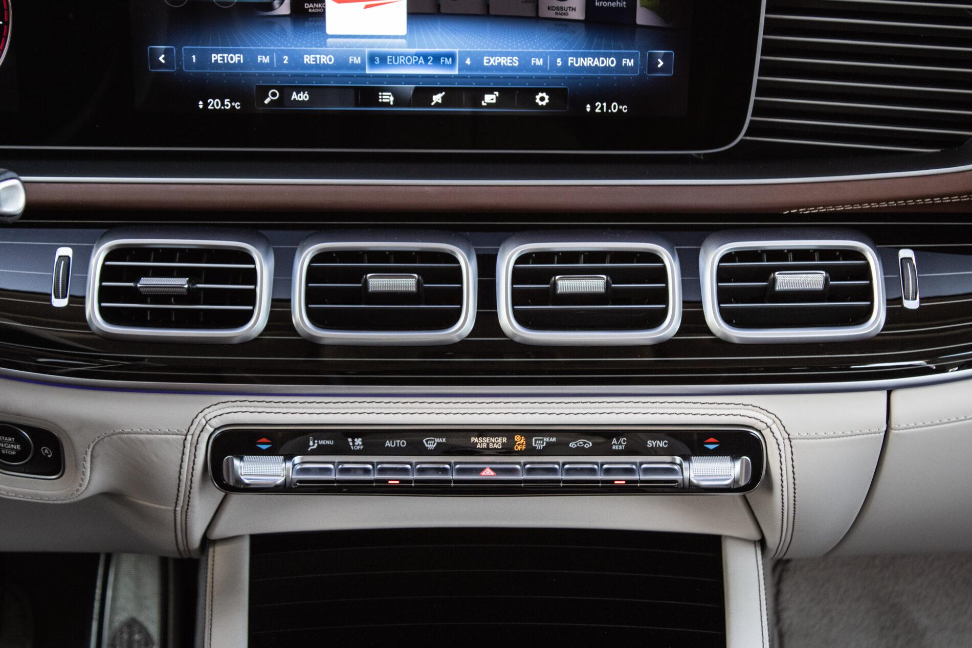 2022 Mercedes-Benz GLS Maybach, sivá suv, 42 000 km