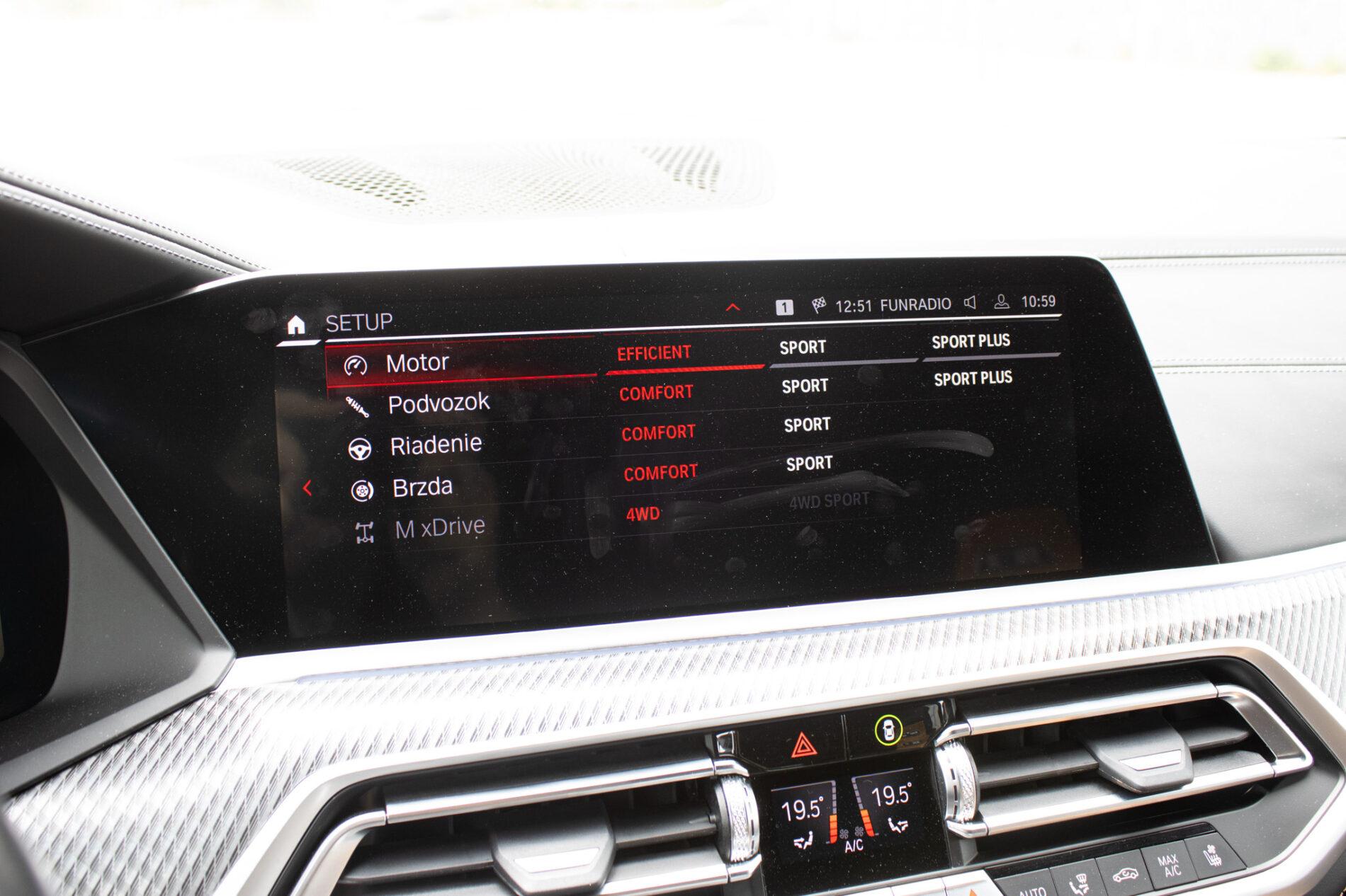 2021 BMW X6 M, modrá suv, 58 721 km