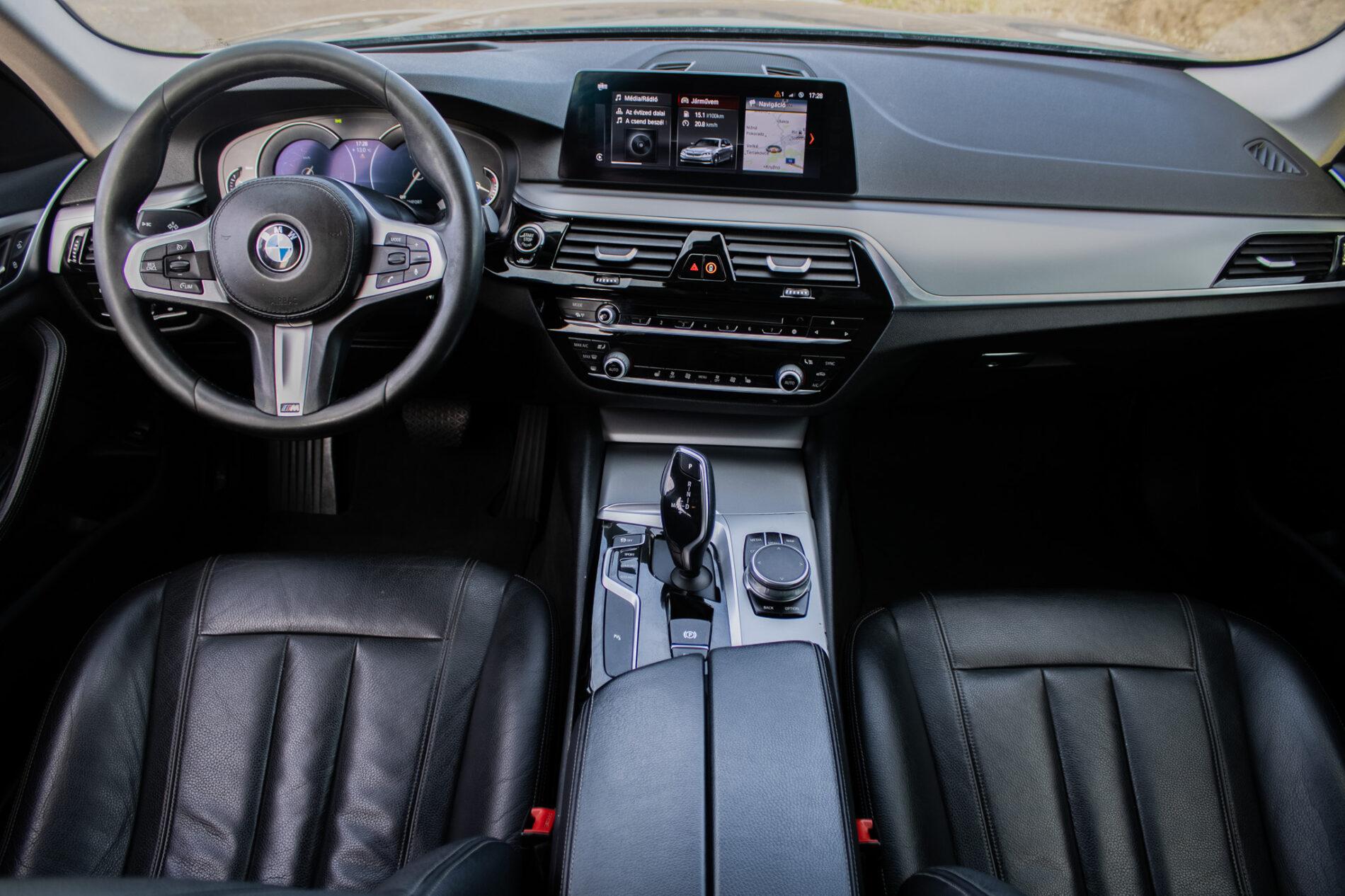 2017 BMW 530d, sivá kombi, 284 000 km