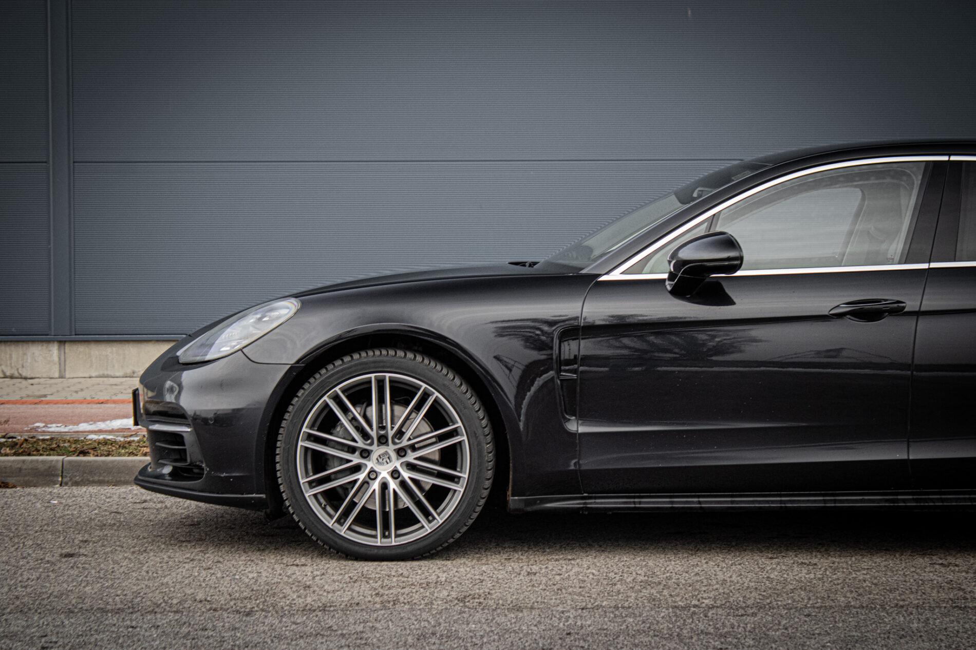 2016 Porsche Panamera 4S Diesel, čierna, 257 613 km