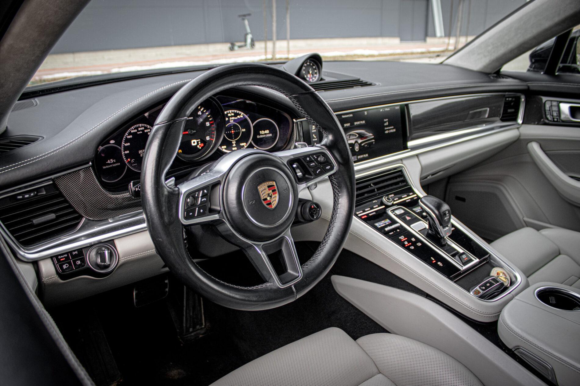 2016 Porsche Panamera 4S Diesel, čierna, 257 613 km