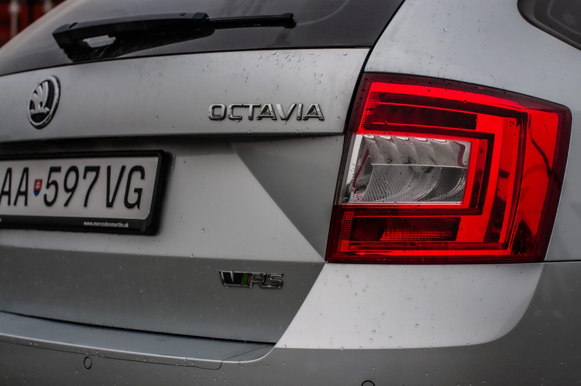 2015 Skoda Octavia RS, strieborná kombi, 240 701 km