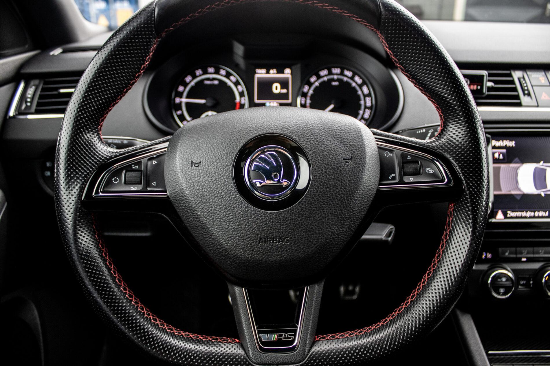 2015 Skoda Octavia RS, strieborná kombi, 240 701 km