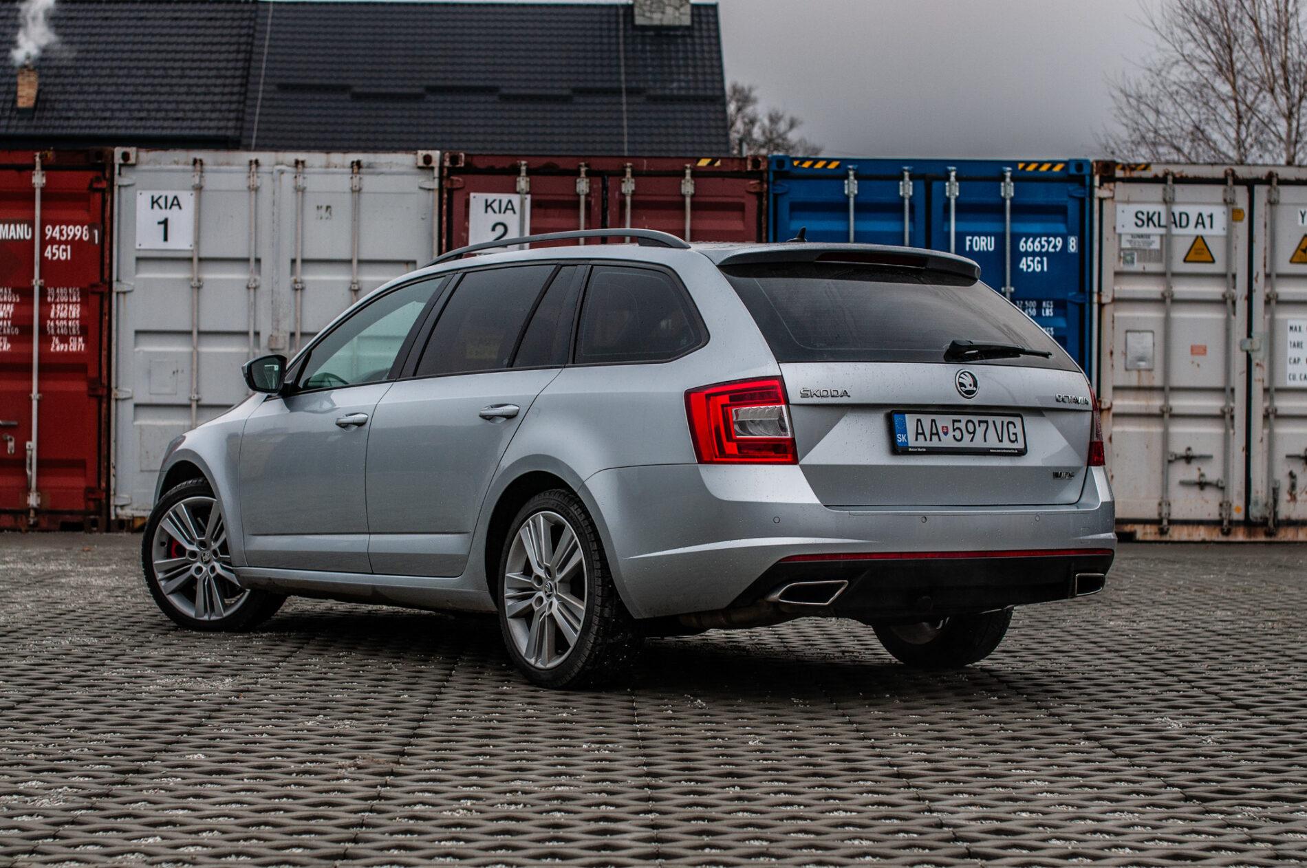 2015 Skoda Octavia RS, strieborná kombi, 240 701 km