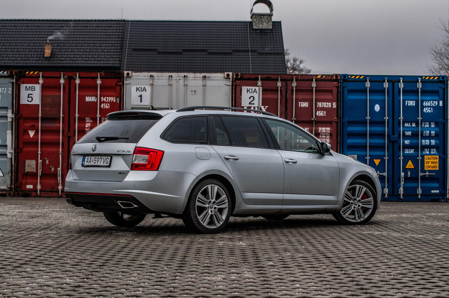 2015 Skoda Octavia RS, strieborná kombi, 240 701 km