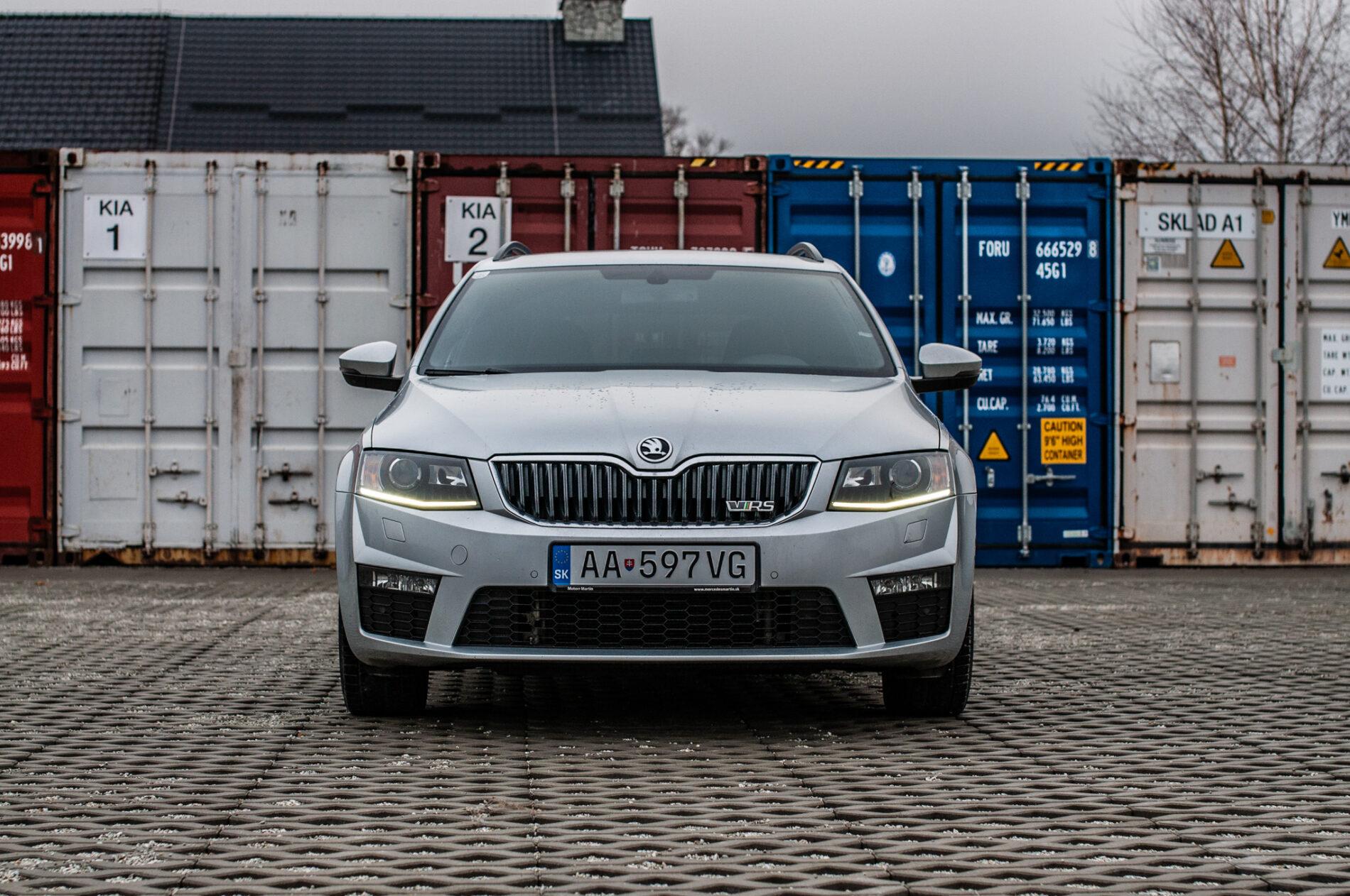 2015 Skoda Octavia RS, strieborná kombi, 240 701 km