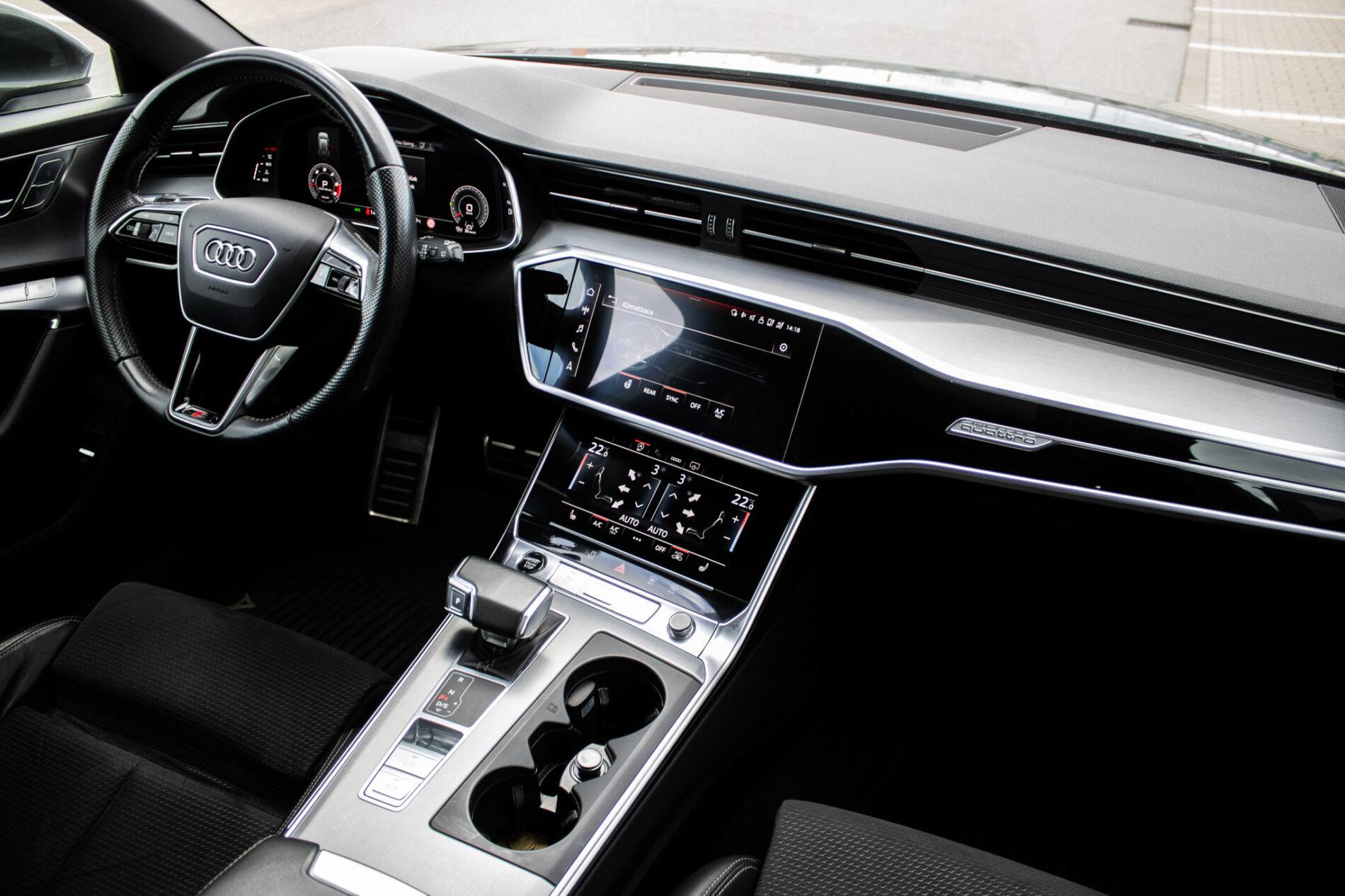 2020 AUDI A6, sivá kombi, 112 831 km