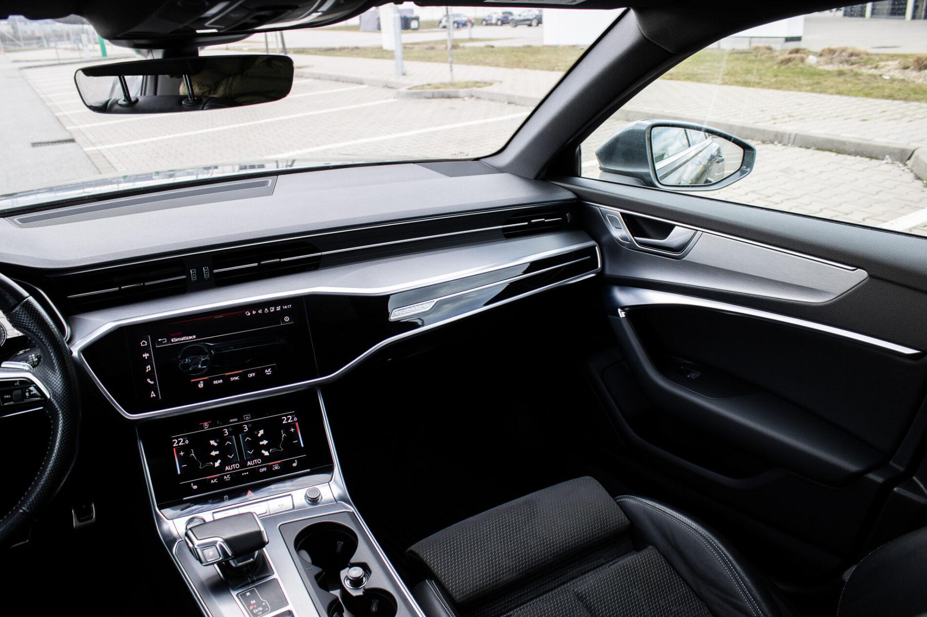 2020 AUDI A6, sivá kombi, 112 831 km