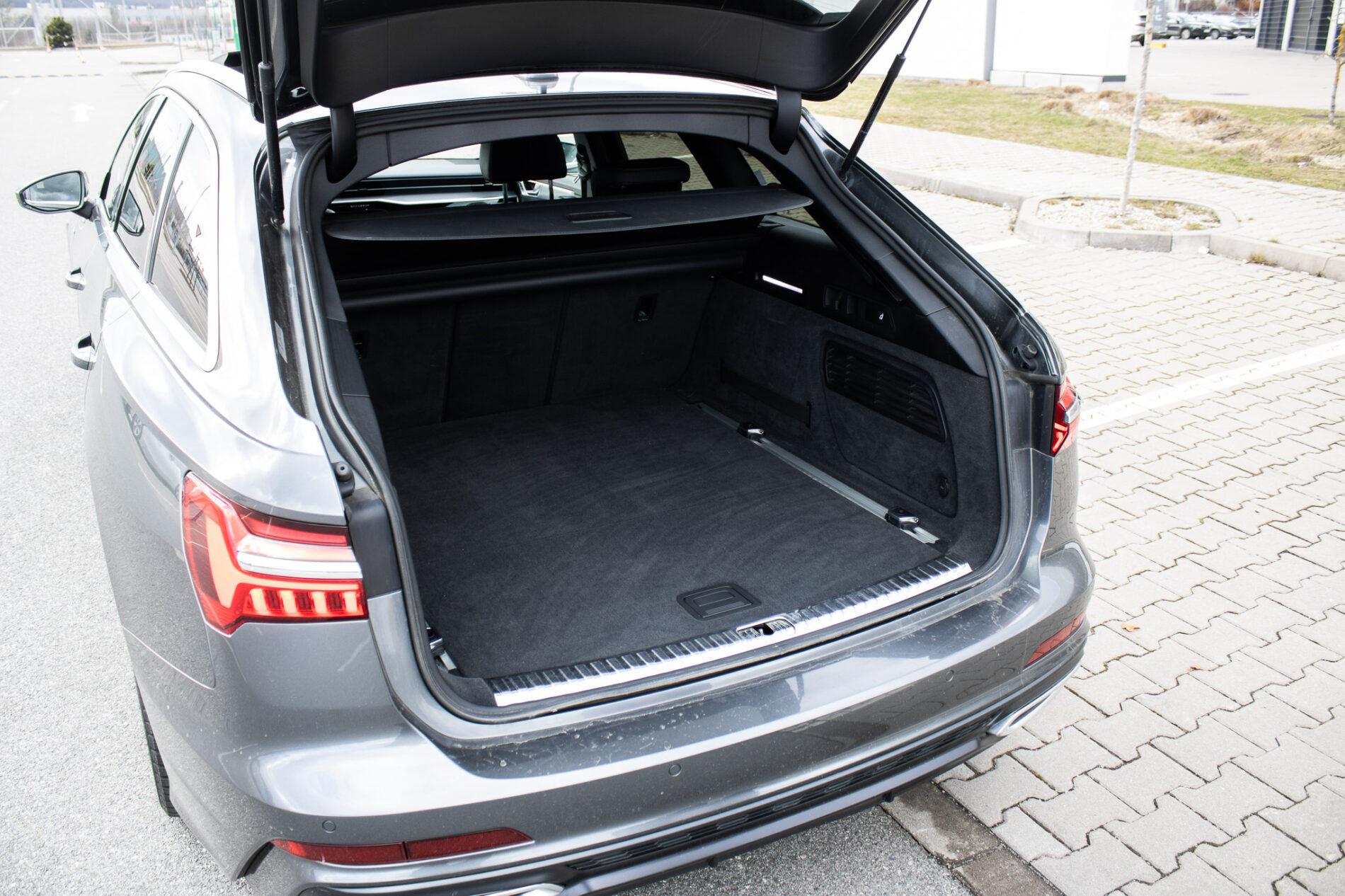 2020 AUDI A6, sivá kombi, 112 831 km