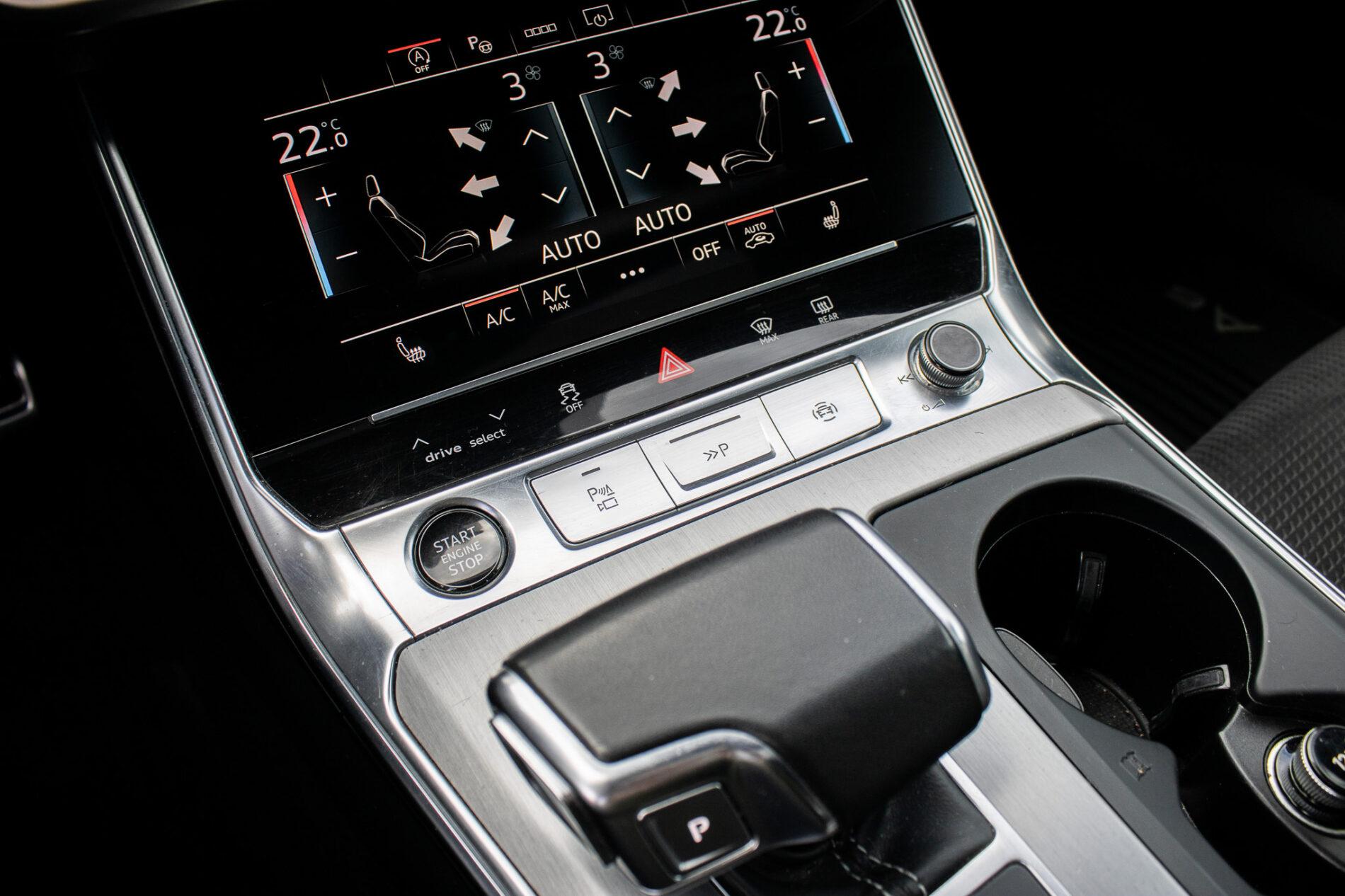 2020 AUDI A6, sivá kombi, 112 831 km