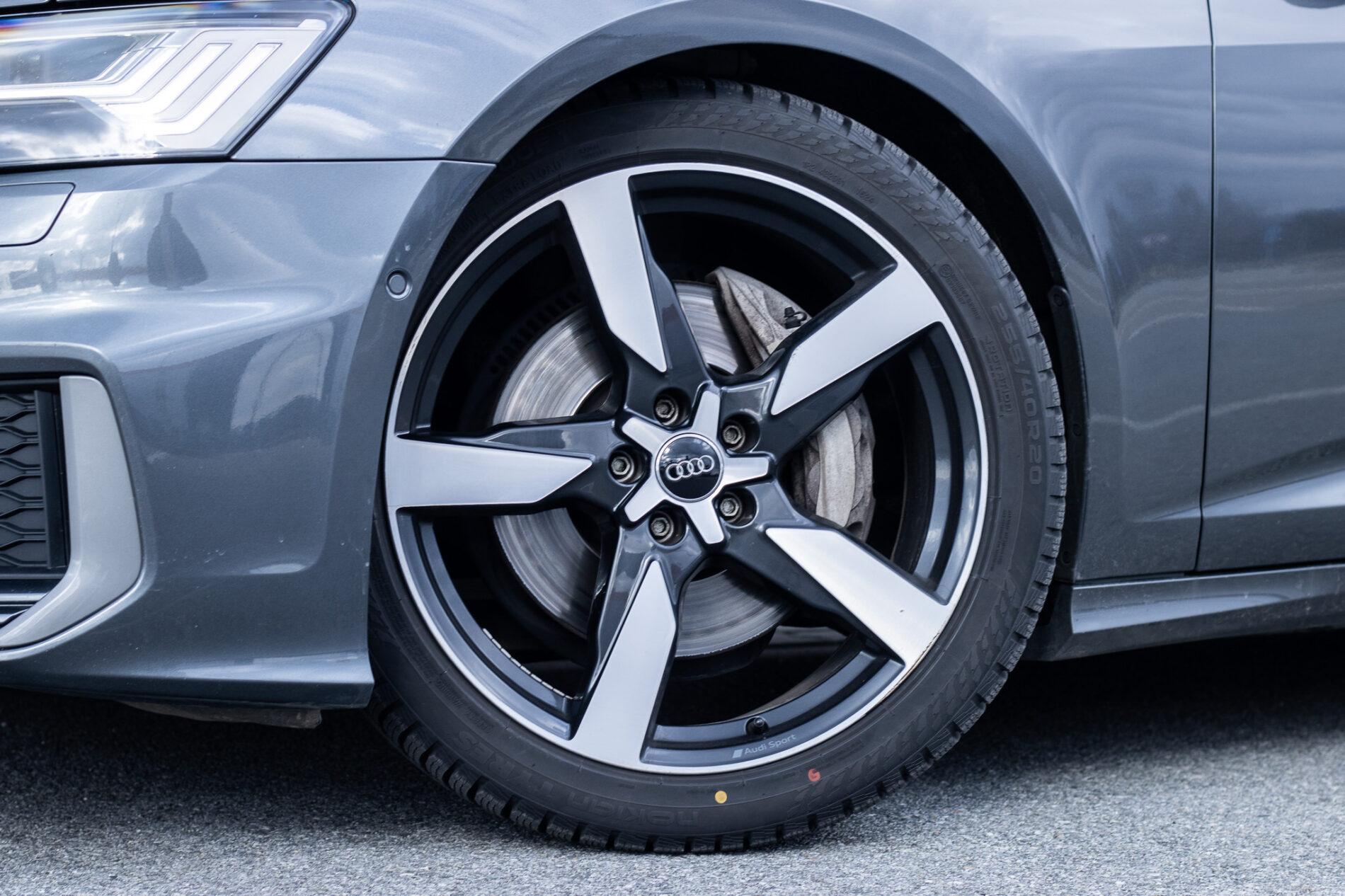 2020 AUDI A6, sivá kombi, 112 831 km