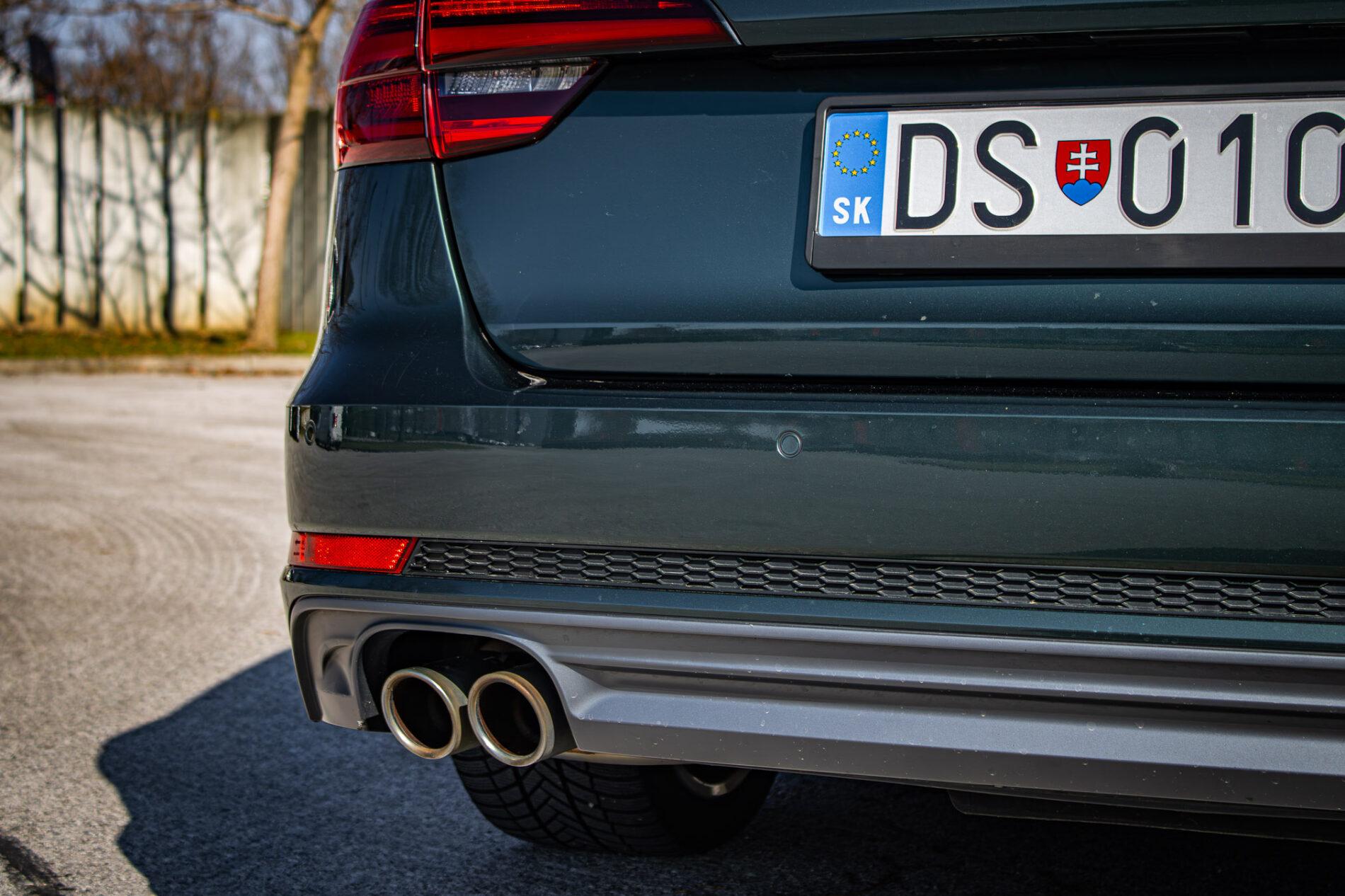 2017 AUDI A4, zelená kombi, 301 102 km