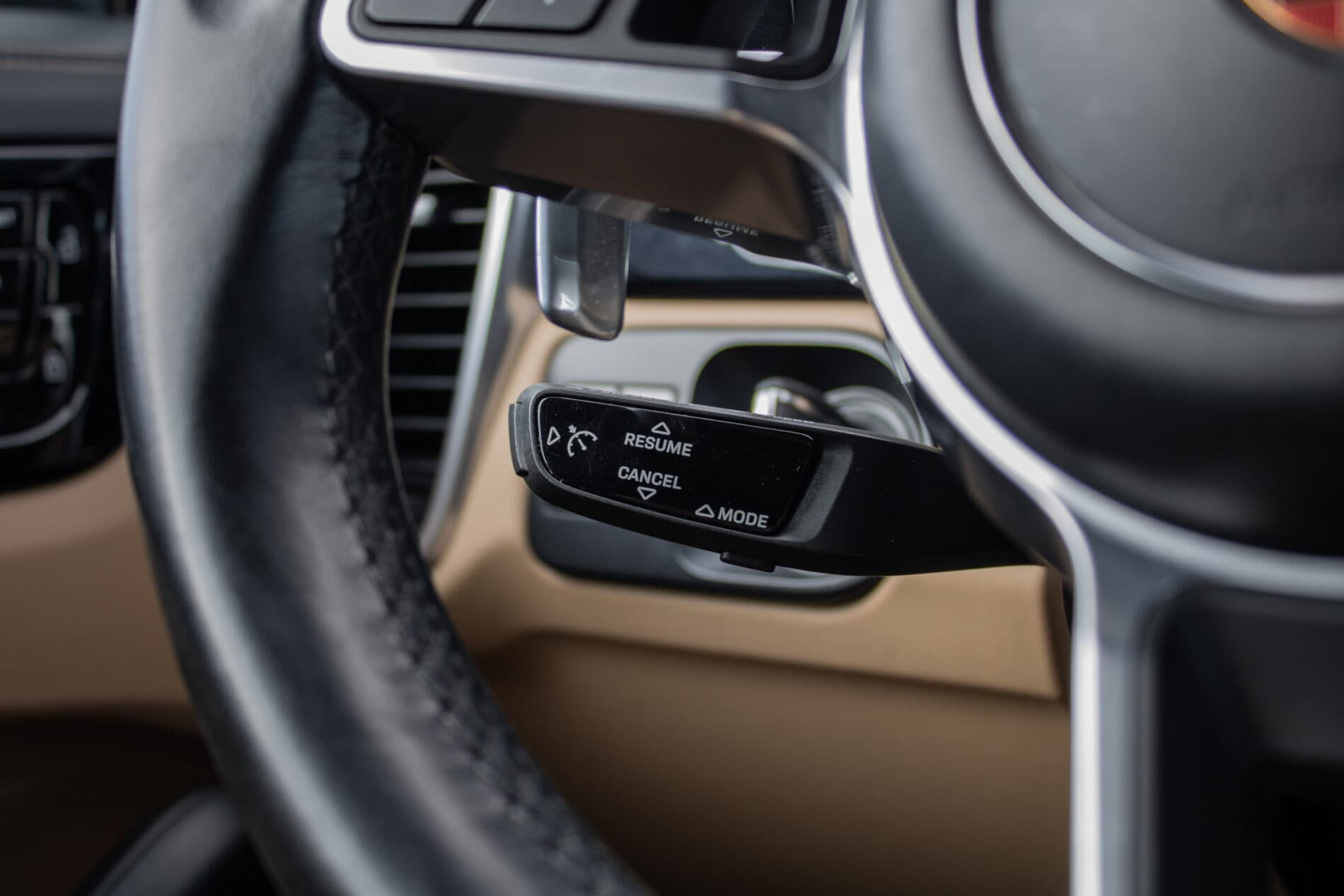 2019 Porsche Cayenne, čierna suv, 81 072 km