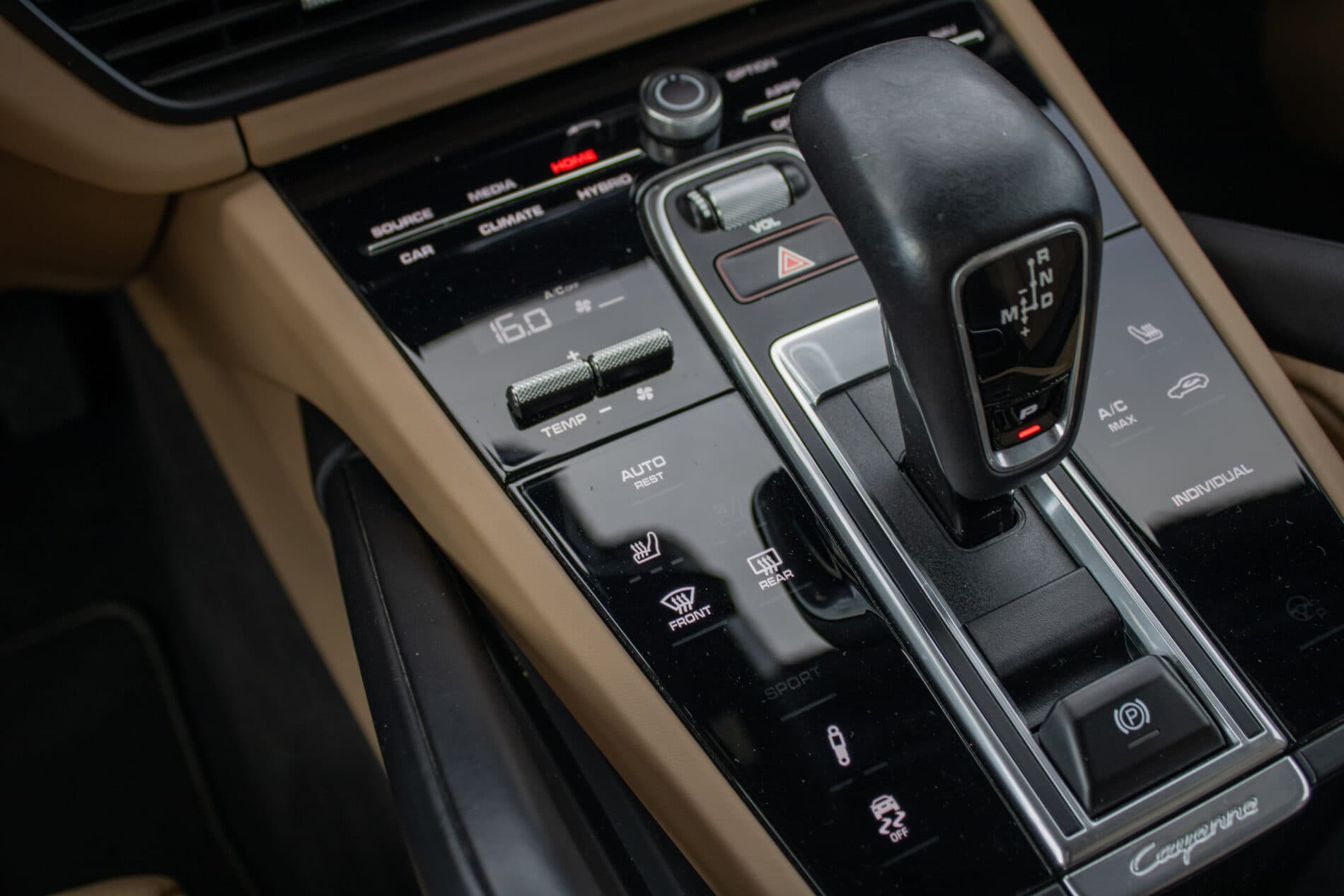 2019 Porsche Cayenne, čierna suv, 81 072 km