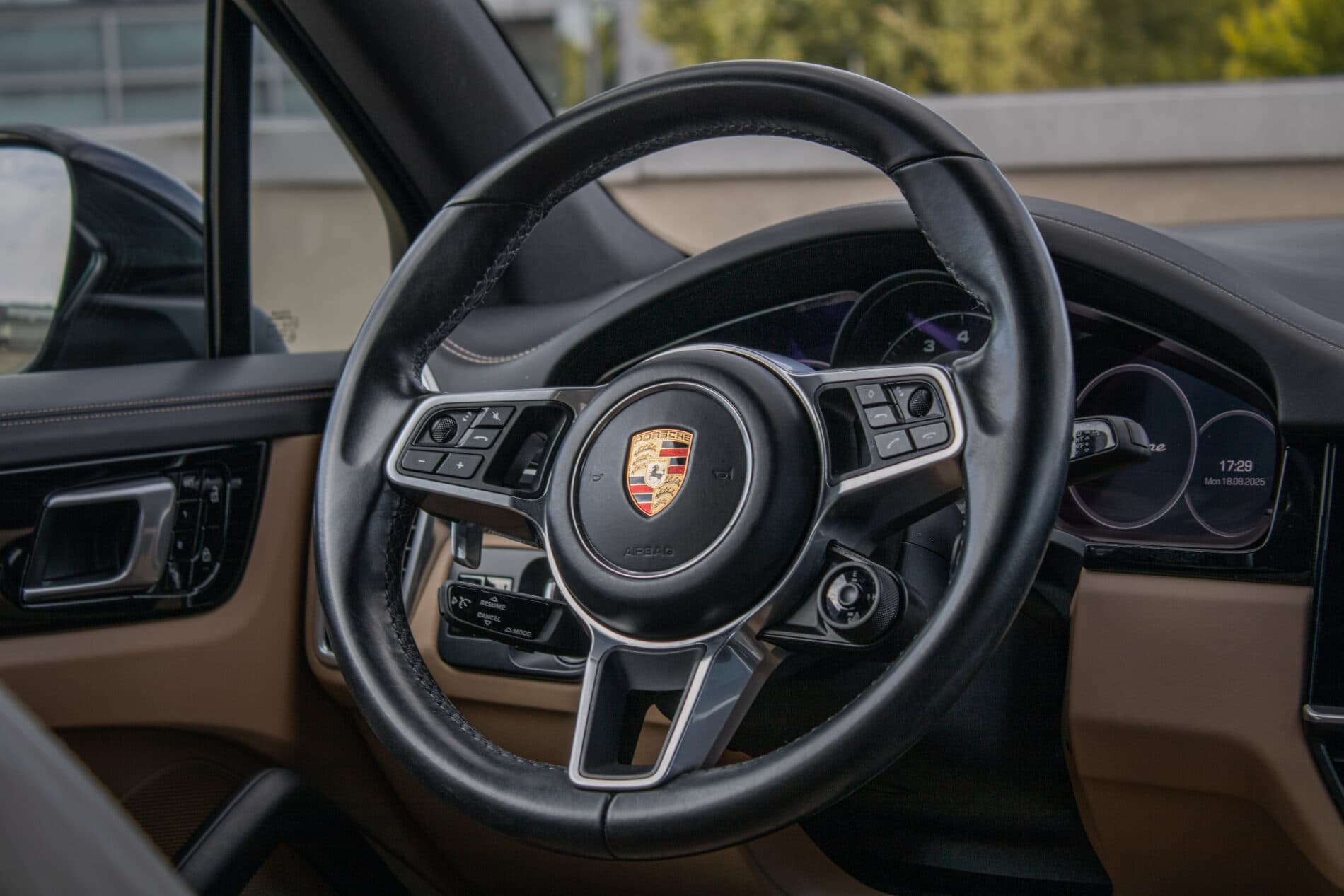 2019 Porsche Cayenne, čierna suv, 81 072 km
