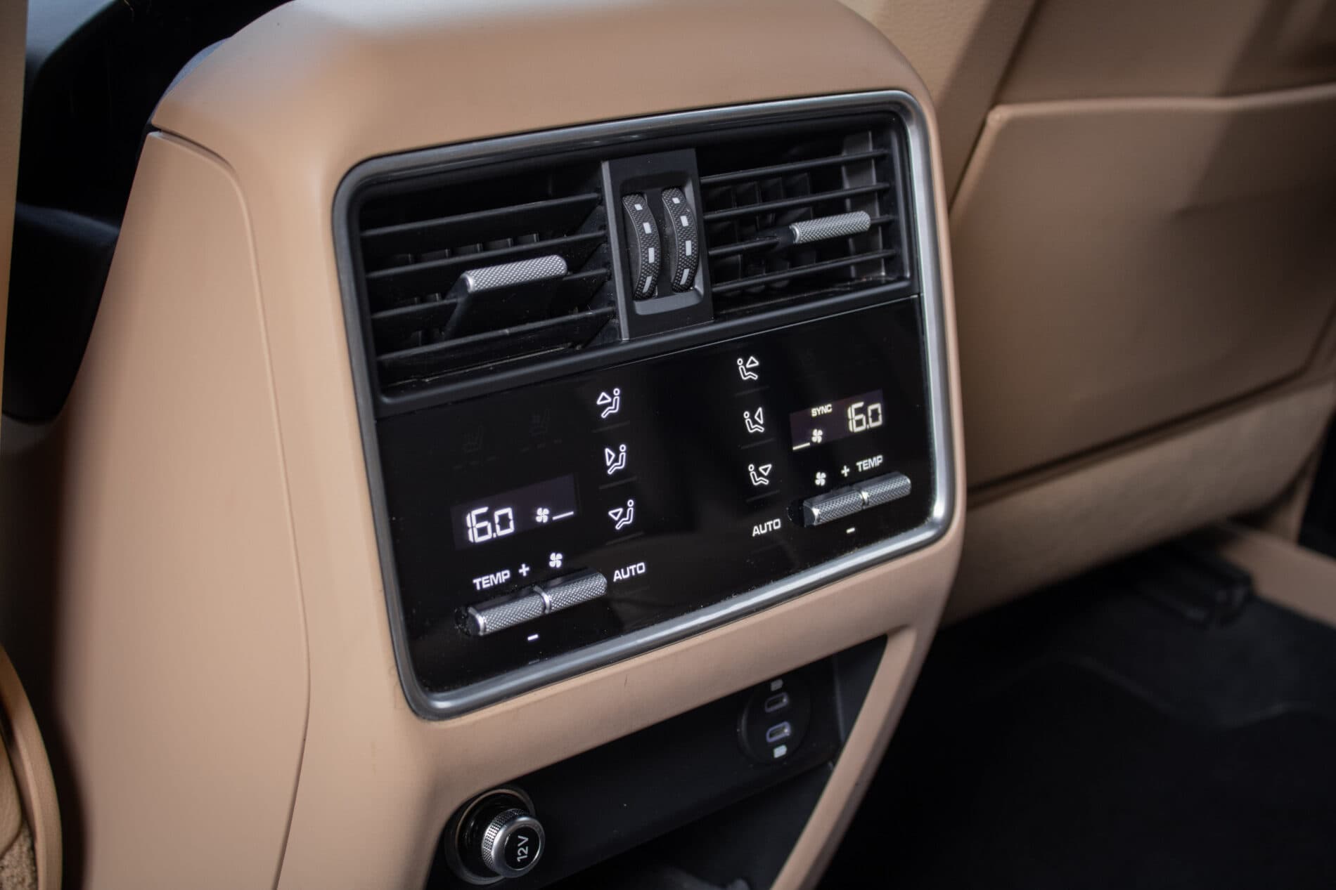 2019 Porsche Cayenne, čierna suv, 81 072 km