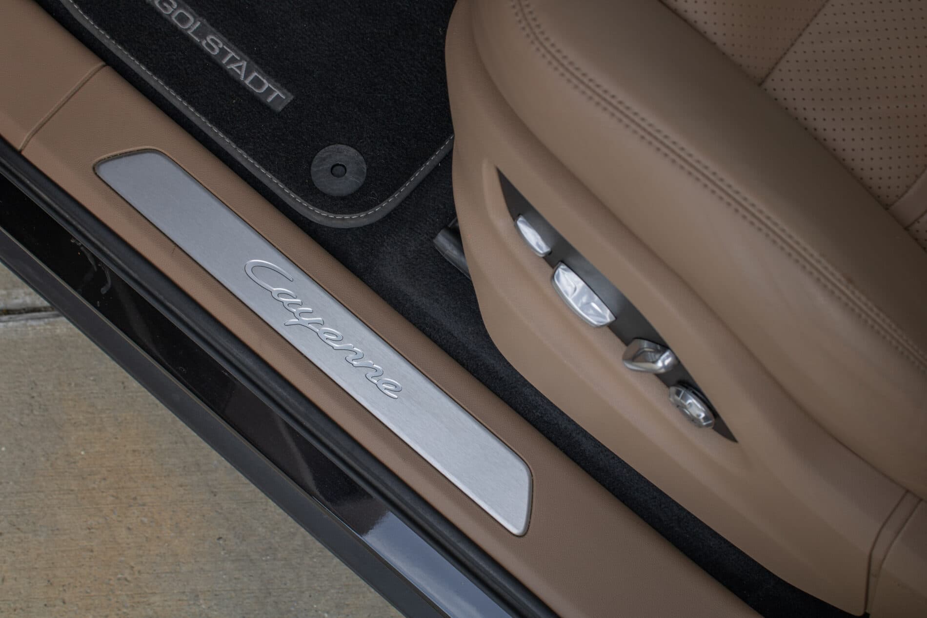 2019 Porsche Cayenne, čierna suv, 81 072 km