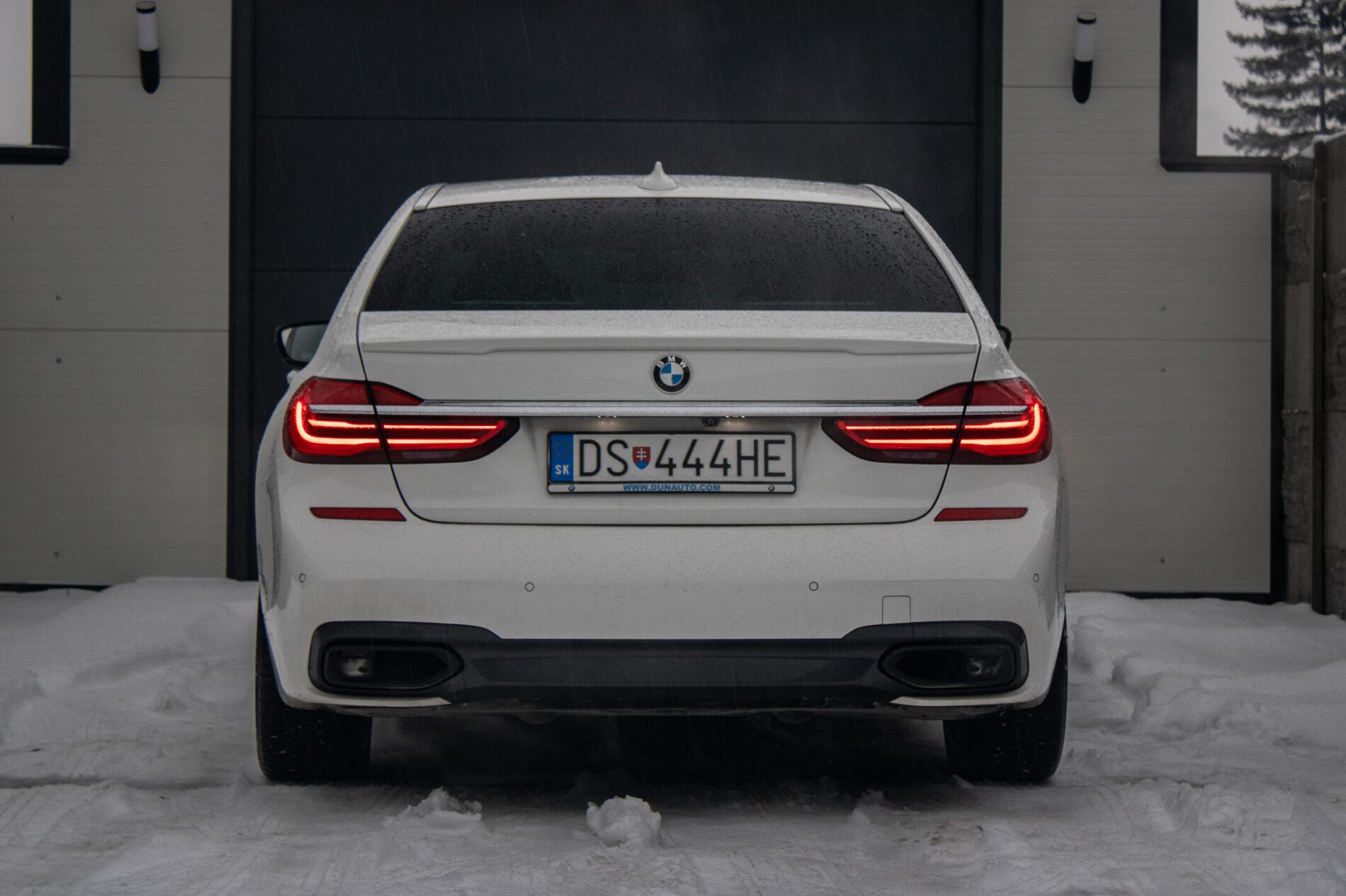 2018 BMW 740d, biela sedan, 208 000 km