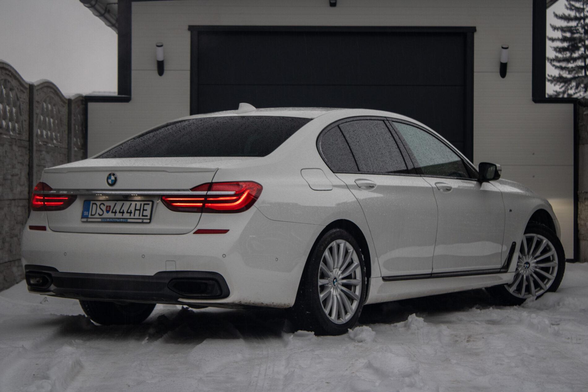 2018 BMW 740d, biela sedan, 208 000 km