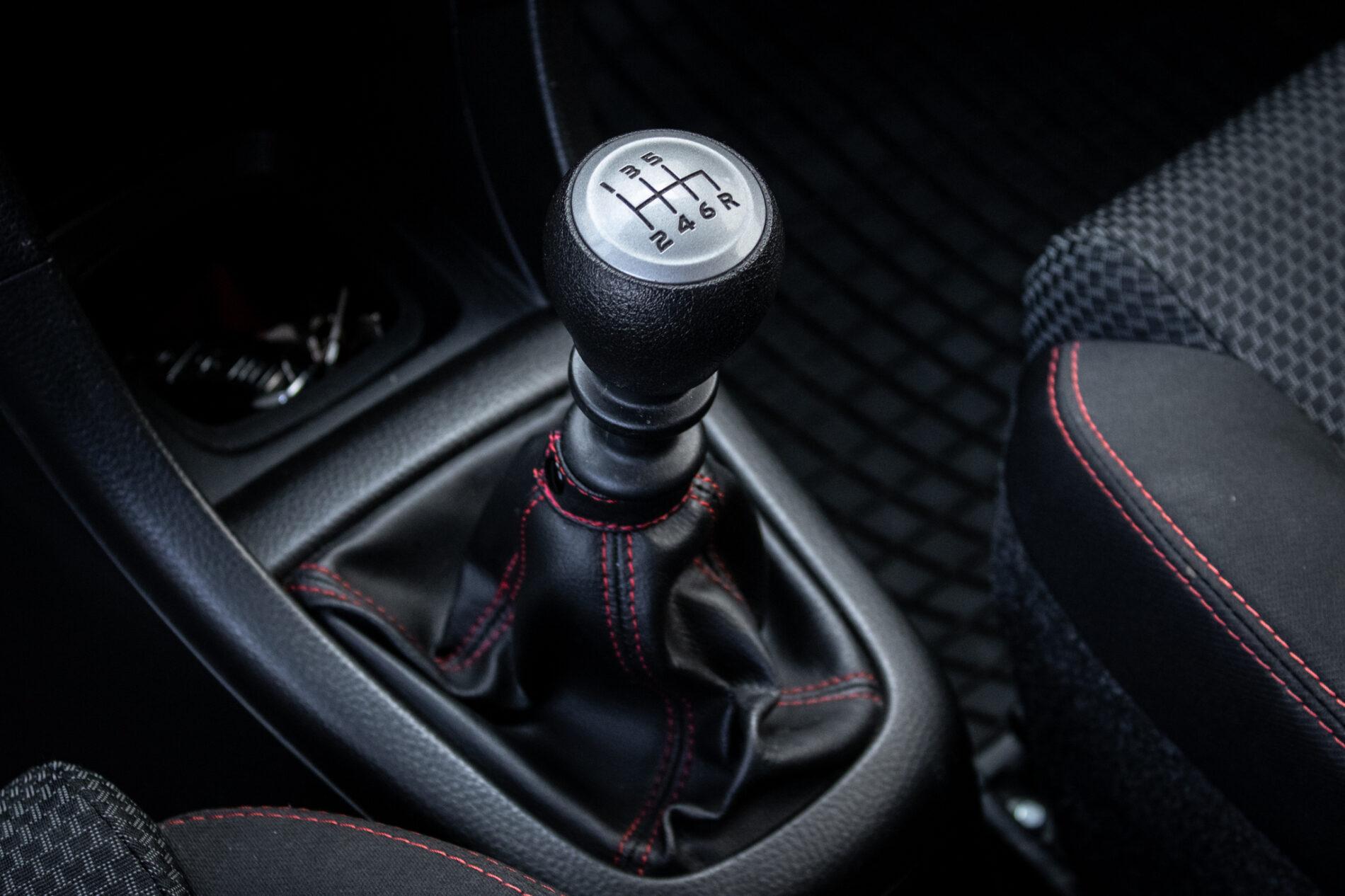 2015 Suzuki Swift Sport, žltá hatchback, 151 044 km
