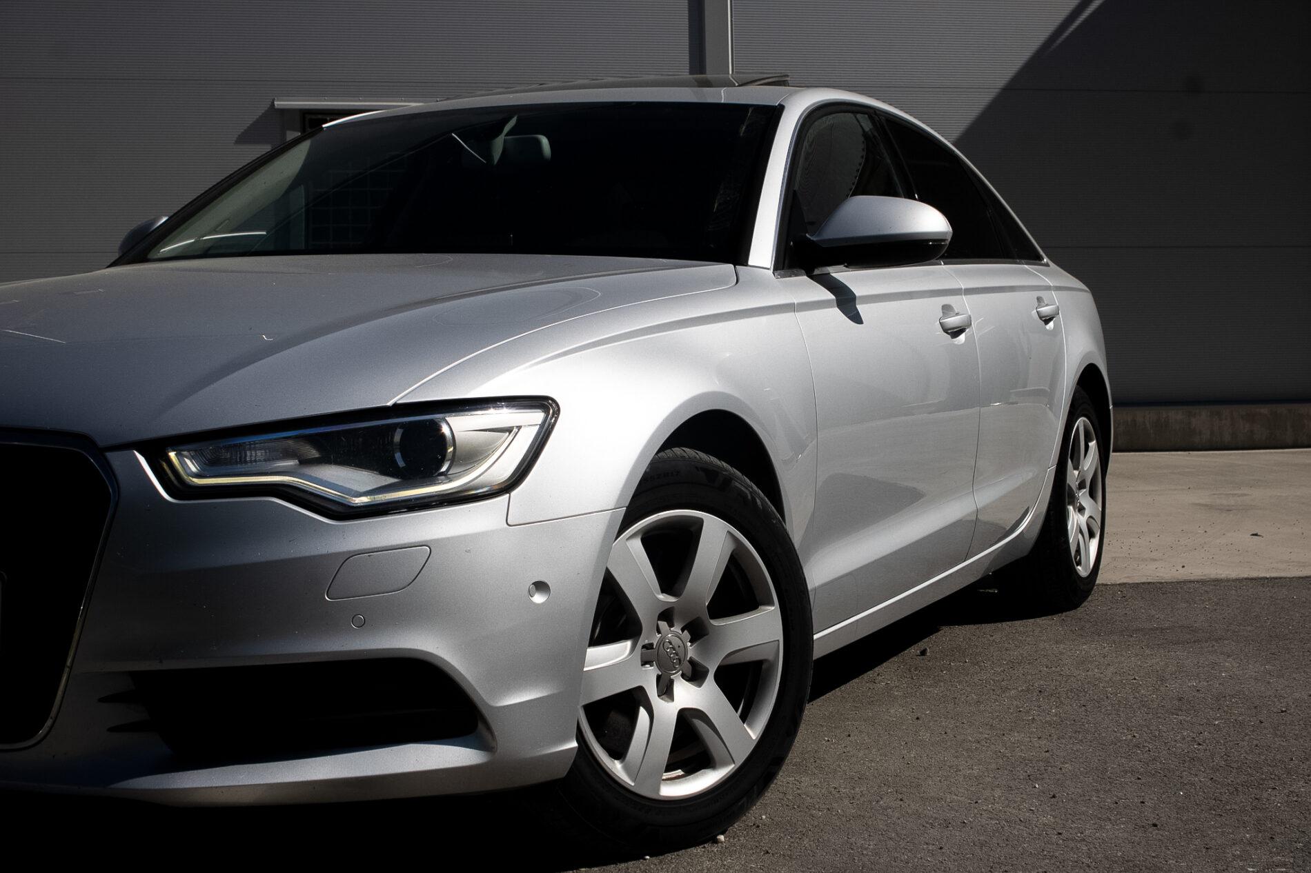 2012 AUDI A6, sivá sedan, 257 048 km