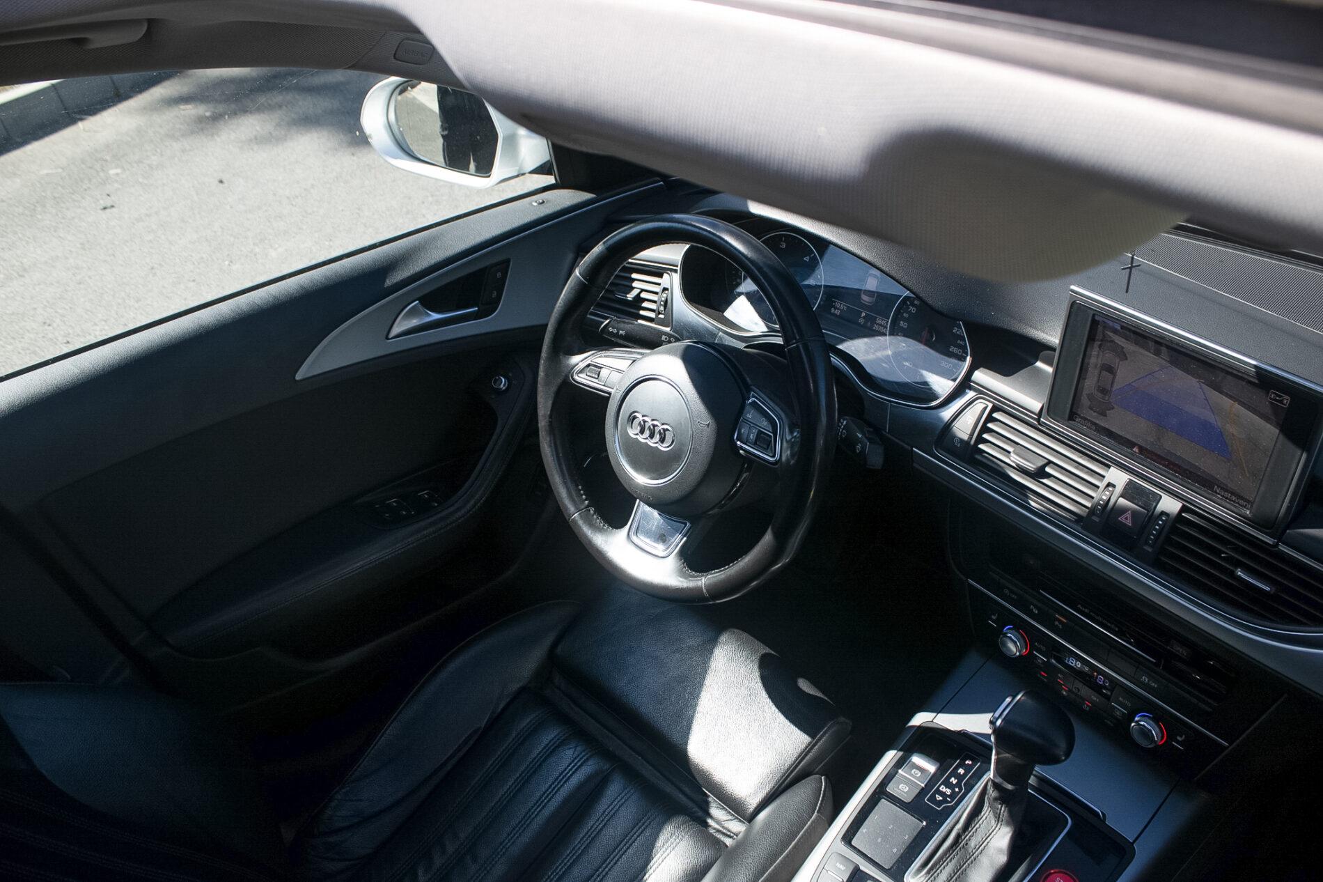 2012 AUDI A6, sivá sedan, 257 048 km