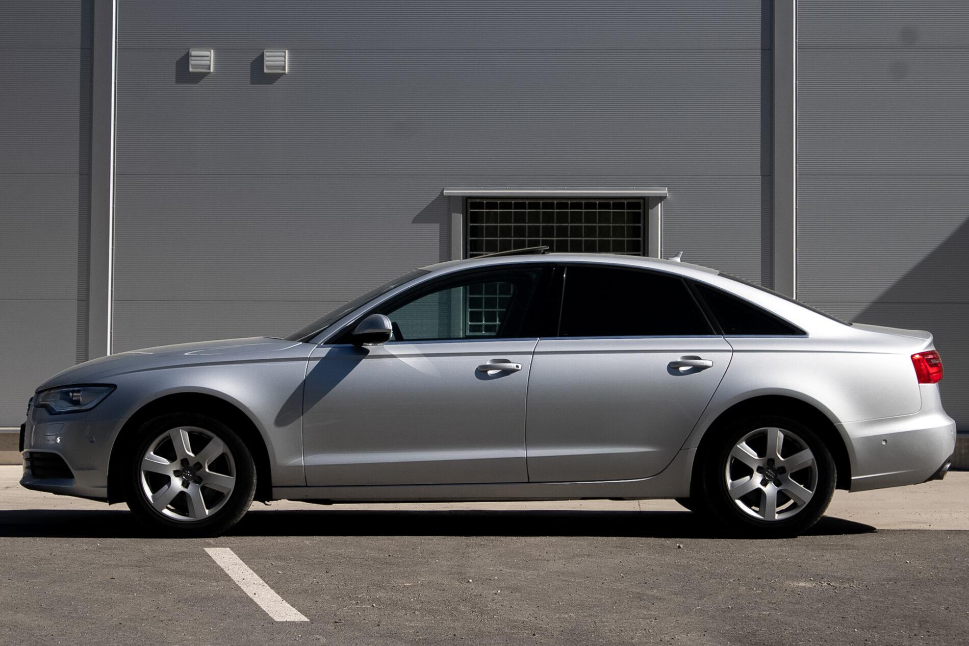 2012 AUDI A6, sivá sedan, 257 048 km