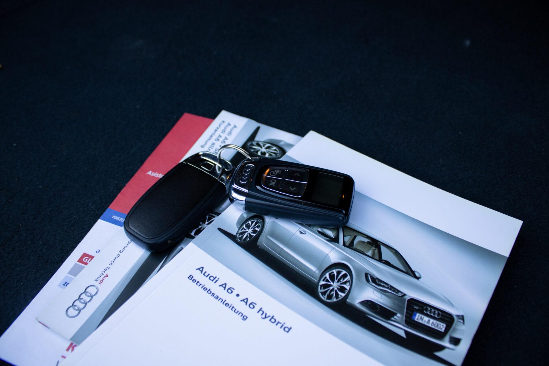 2012 AUDI A6, sivá sedan, 257 048 km