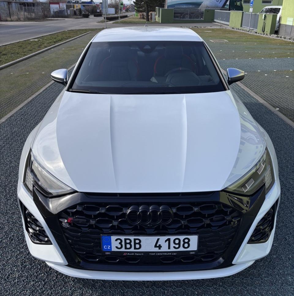 2023 AUDI RS3, biela hatchback, 56 000 km