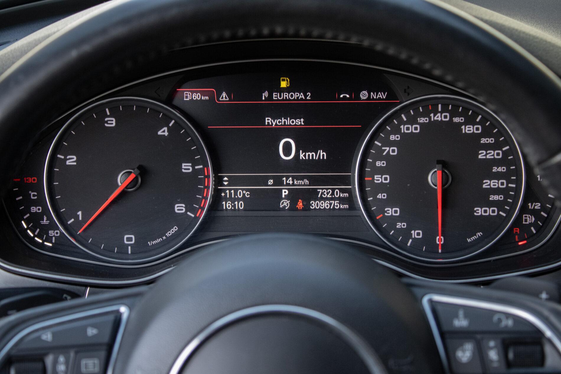 2011 AUDI A6, sivá kombi, 309 675 km