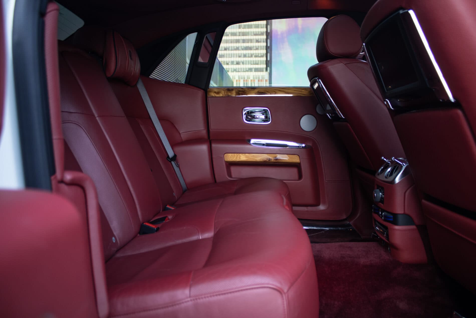 2014 Rolls-Royce Ghost, biela sedan, 89 500 km