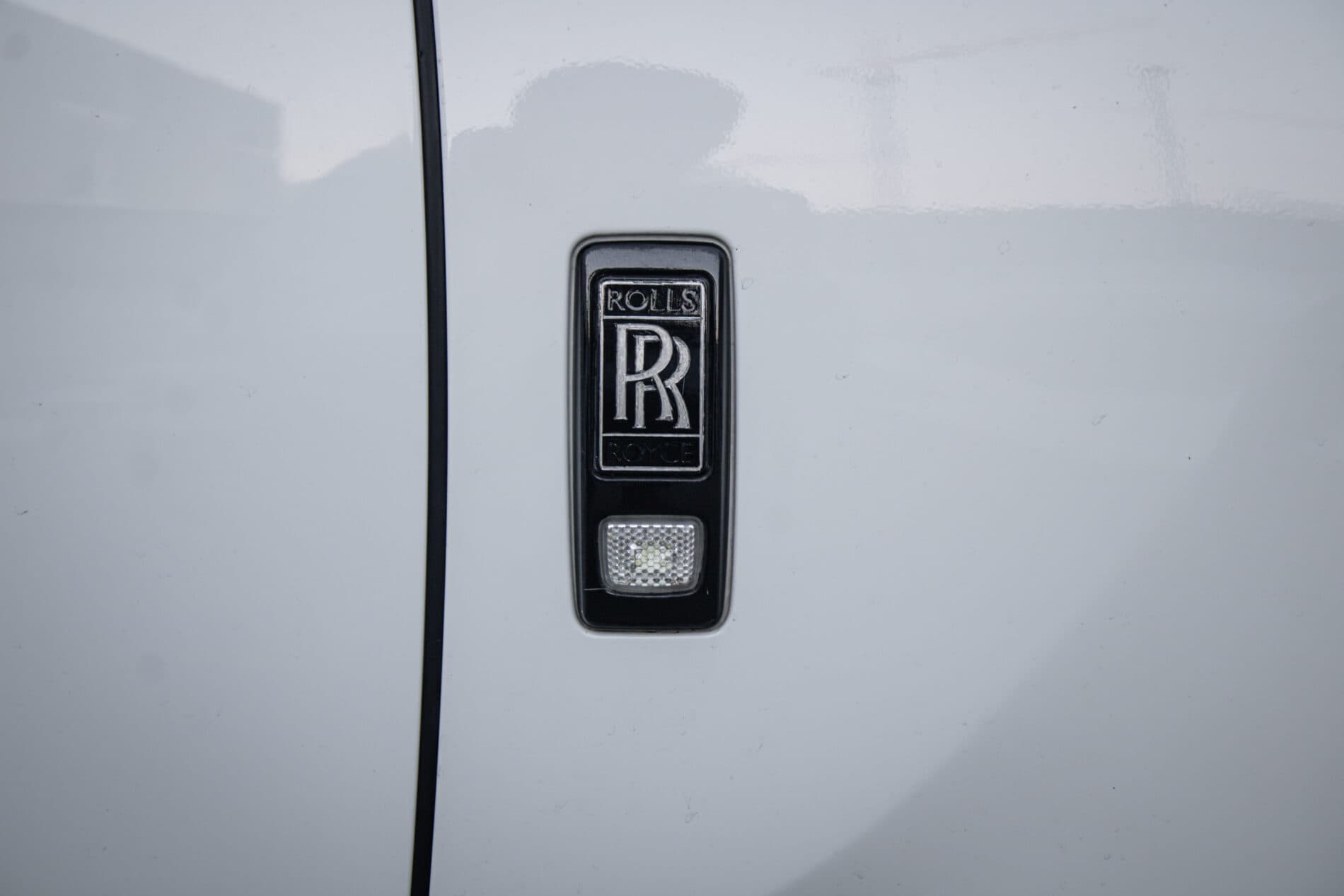 2014 Rolls-Royce Ghost, biela sedan, 89 500 km