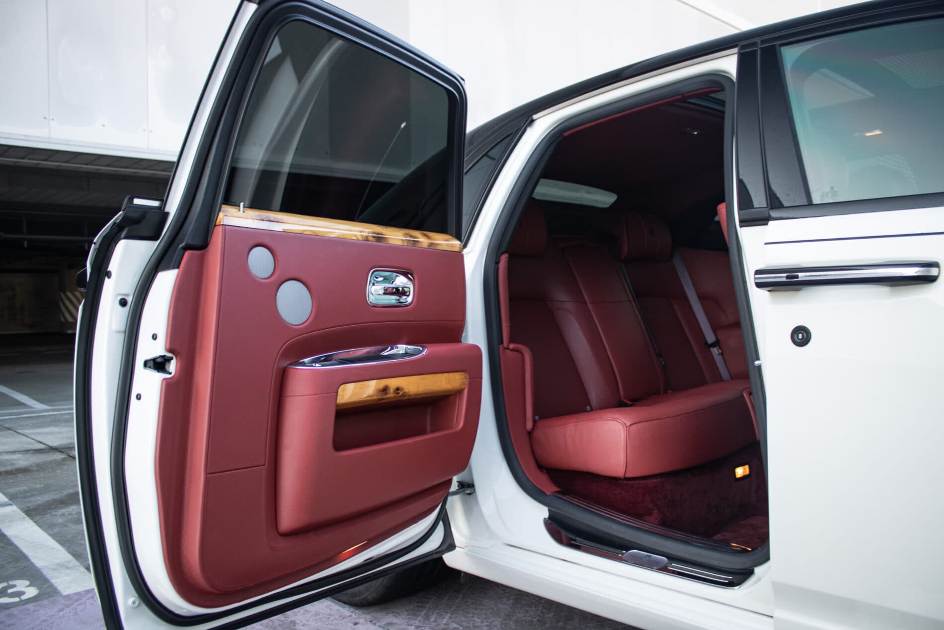 2014 Rolls-Royce Ghost, biela sedan, 89 500 km