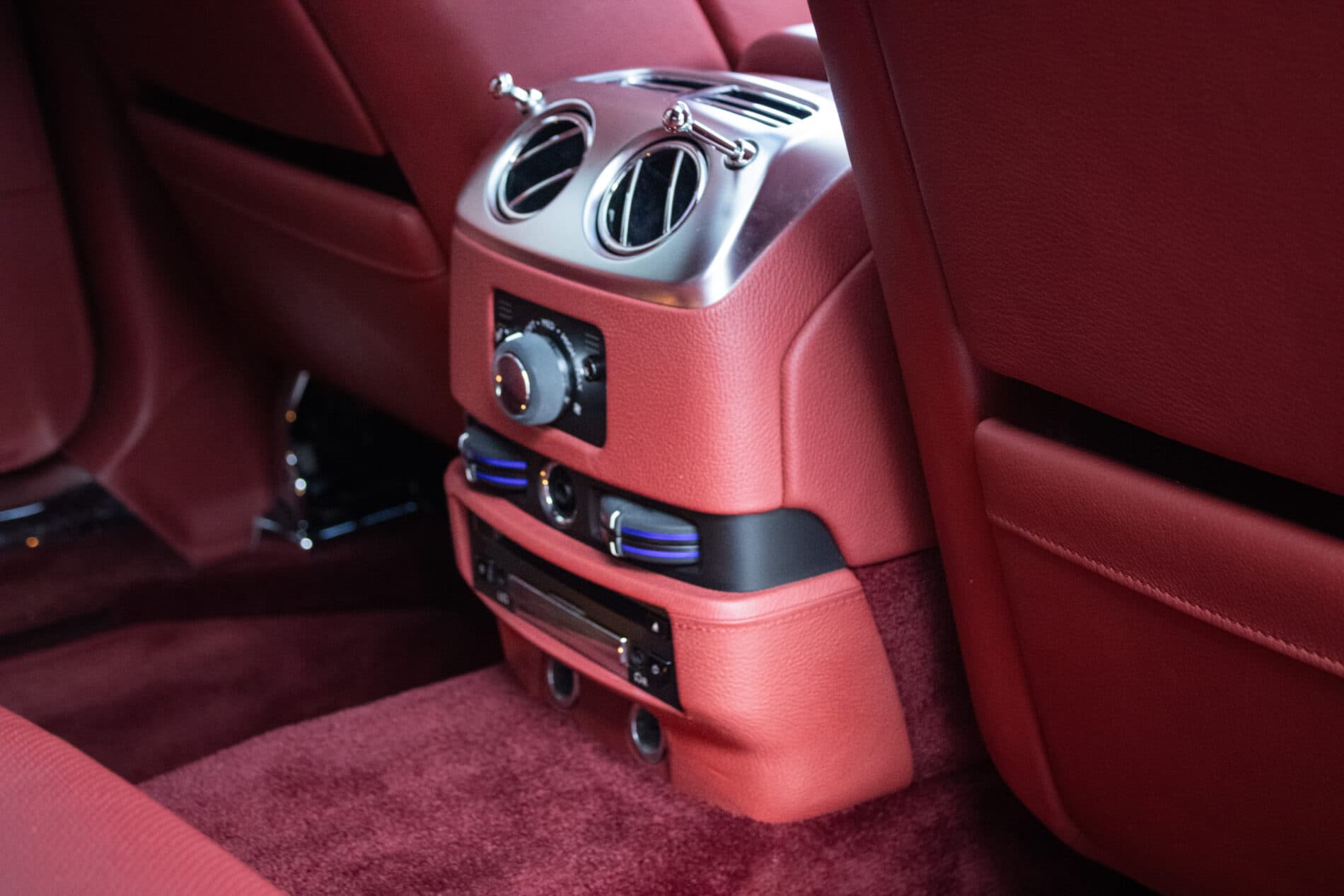 2014 Rolls-Royce Ghost, biela sedan, 89 500 km