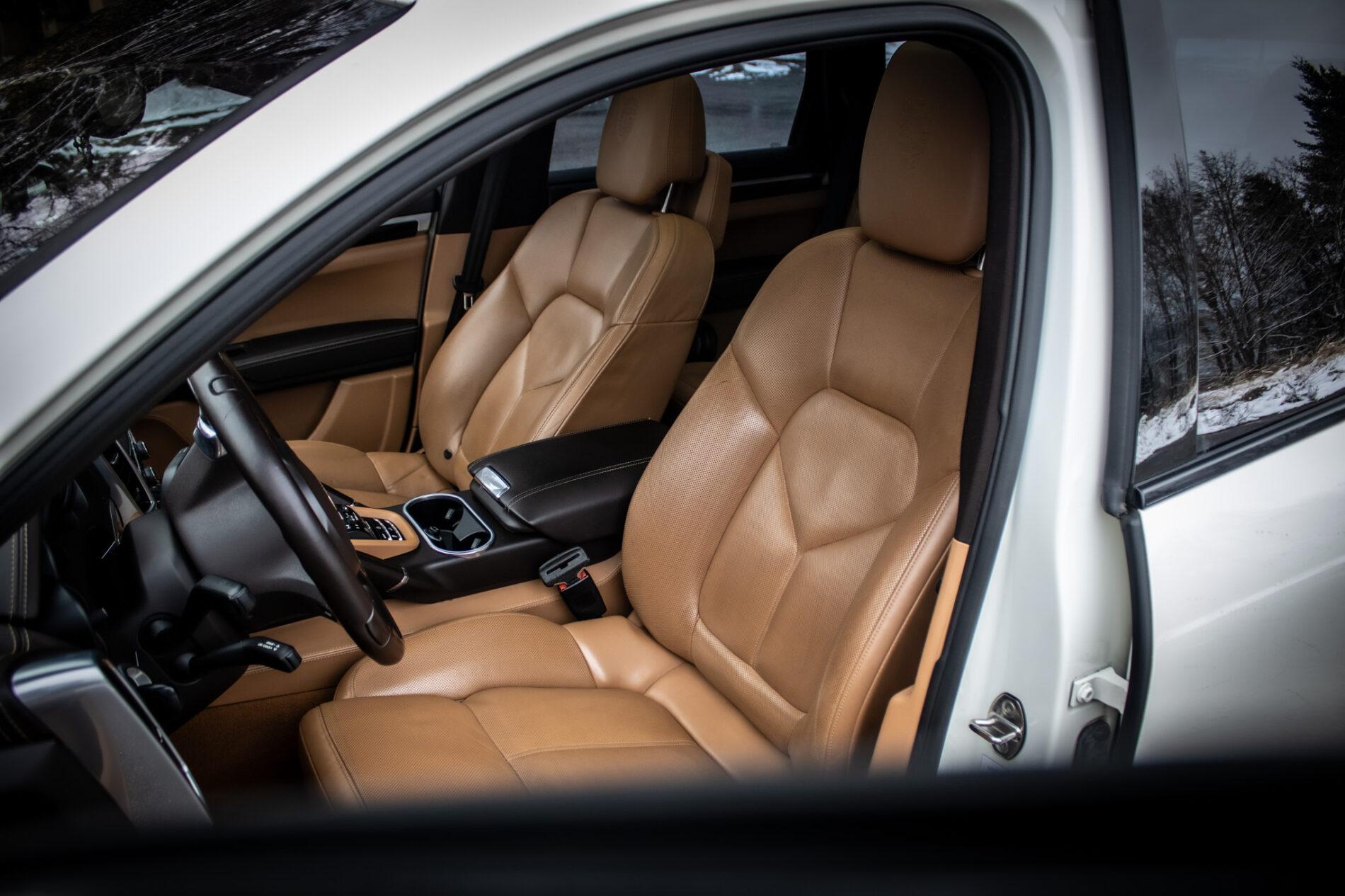 2011 Porsche Cayenne S, biela suv, 295 368 km