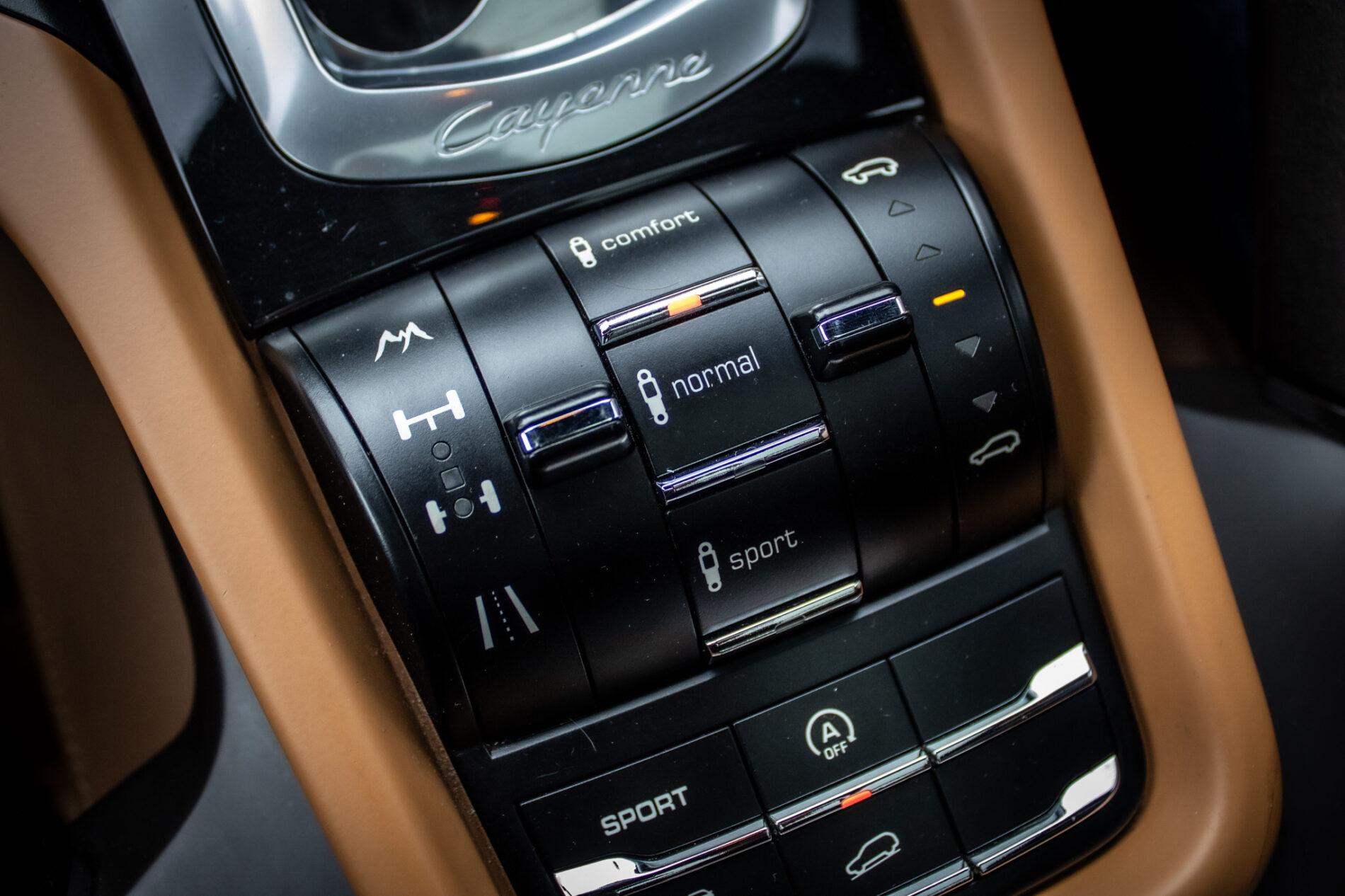 2011 Porsche Cayenne S, biela suv, 295 368 km