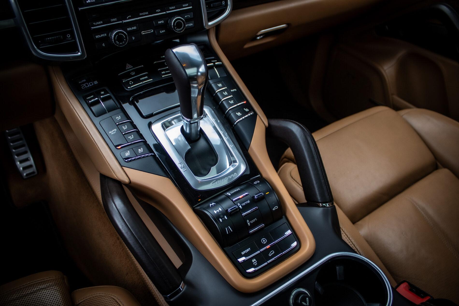 2011 Porsche Cayenne S, biela suv, 295 368 km