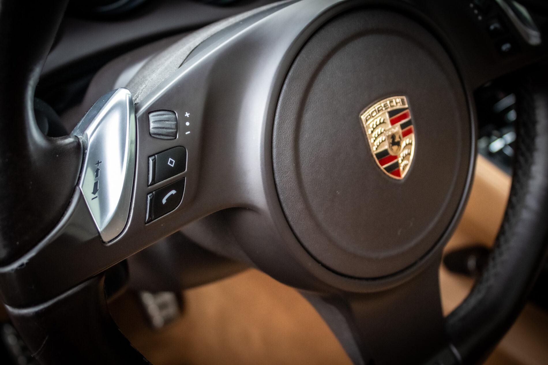 2011 Porsche Cayenne S, biela suv, 295 368 km