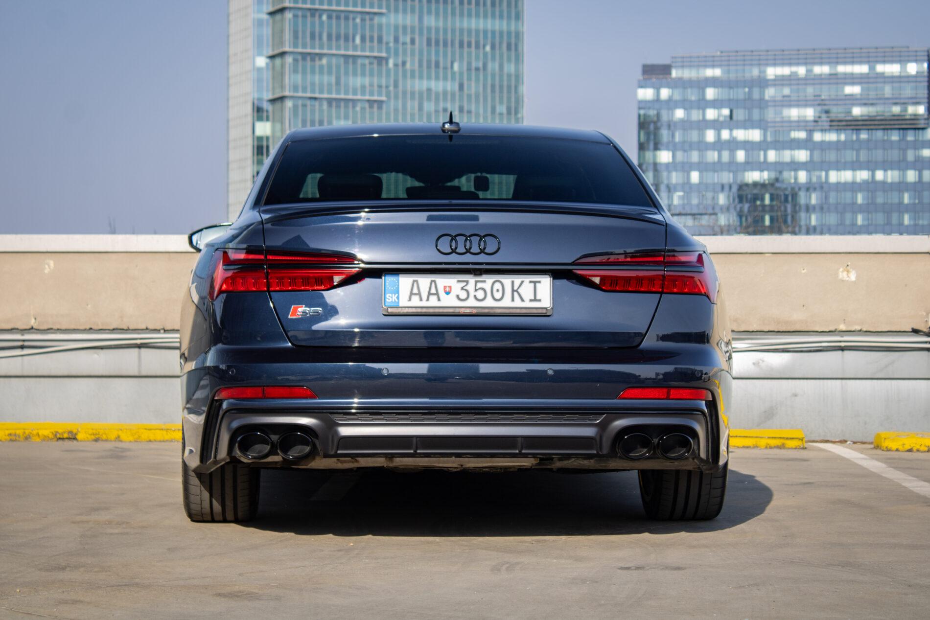 2021 AUDI S6, modrá sedan, 99 467 km